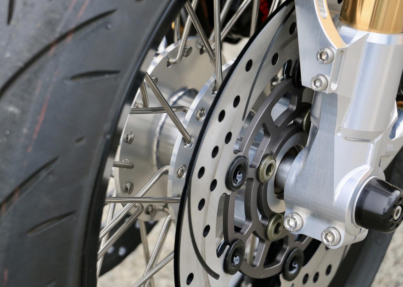 画像6: ホンダ モンキーをベースにまるでビッグバイクのようなスタイリングに激変させたスペシャルカスタムマシン