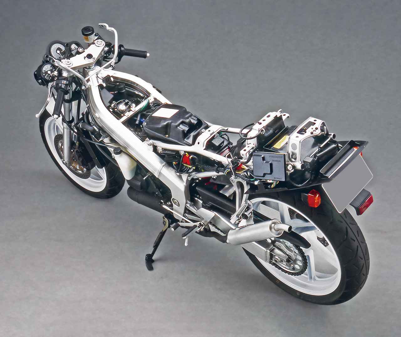 画像3: ホンダ「NSR250R」（MC18前期・1988年）各部装備・ディテール解説