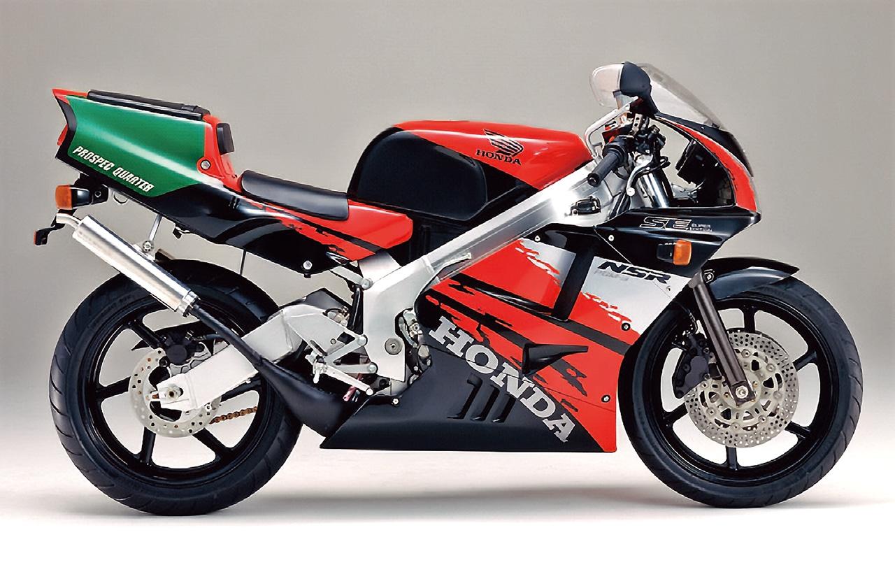 画像: 1992年1月：ブラック×ファイティングレッド（NSR250R SE）