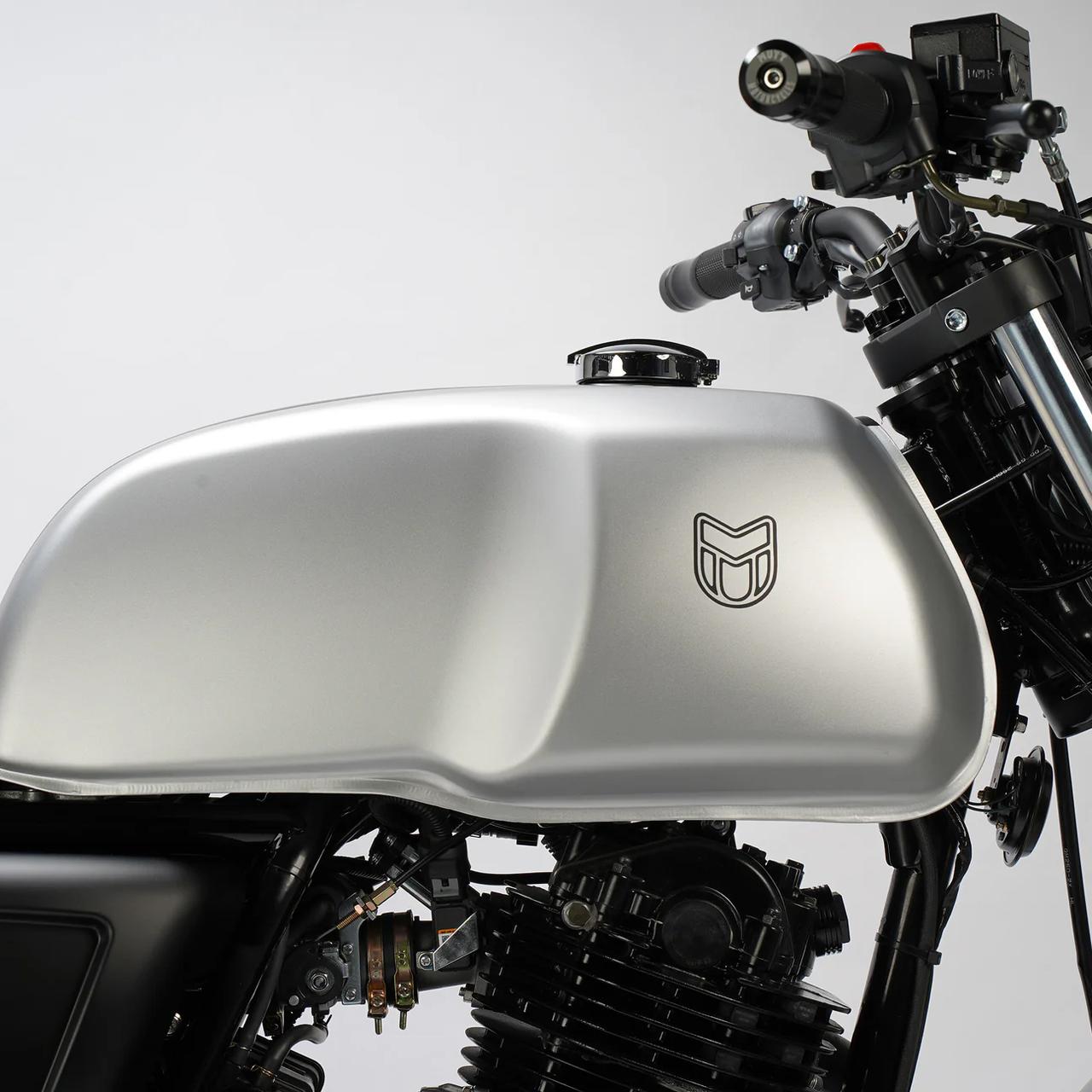 画像 : 13番目の画像 - 【写真20枚】マットモーターサイクルズ「アキタ250」 - webオートバイ