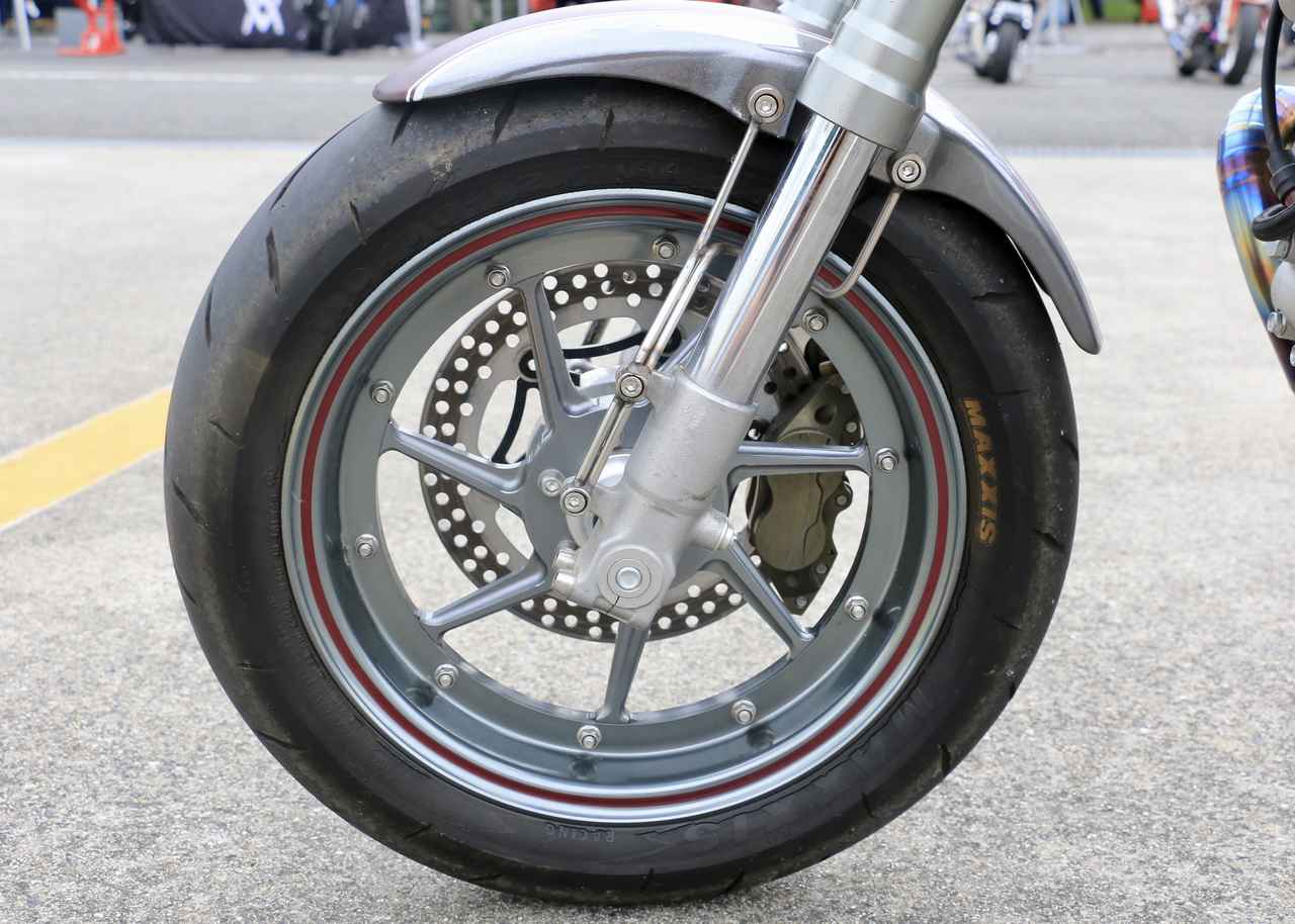 画像7: メーカーの垣根を超えたコラボレーション|時代を先取りしすぎた!? Vツインエンジン搭載のスペシャルモンキーカスタム