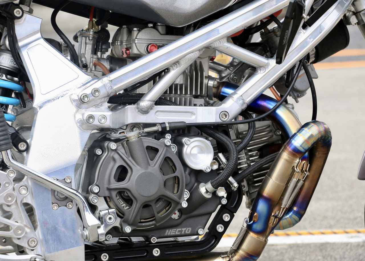 画像4: メーカーの垣根を超えたコラボレーション|時代を先取りしすぎた!? Vツインエンジン搭載のスペシャルモンキーカスタム