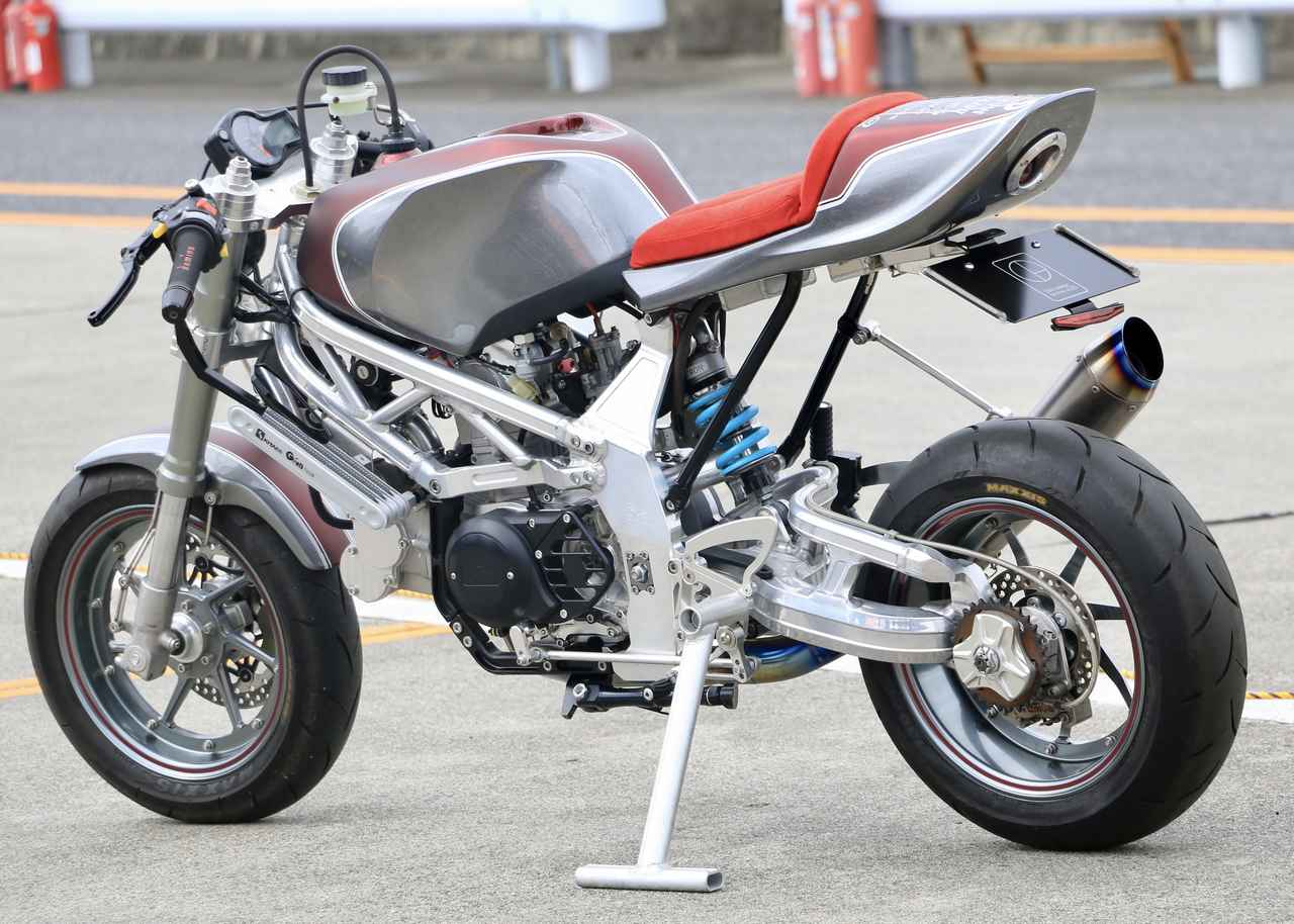 画像2: メーカーの垣根を超えたコラボレーション|時代を先取りしすぎた!? Vツインエンジン搭載のスペシャルモンキーカスタム