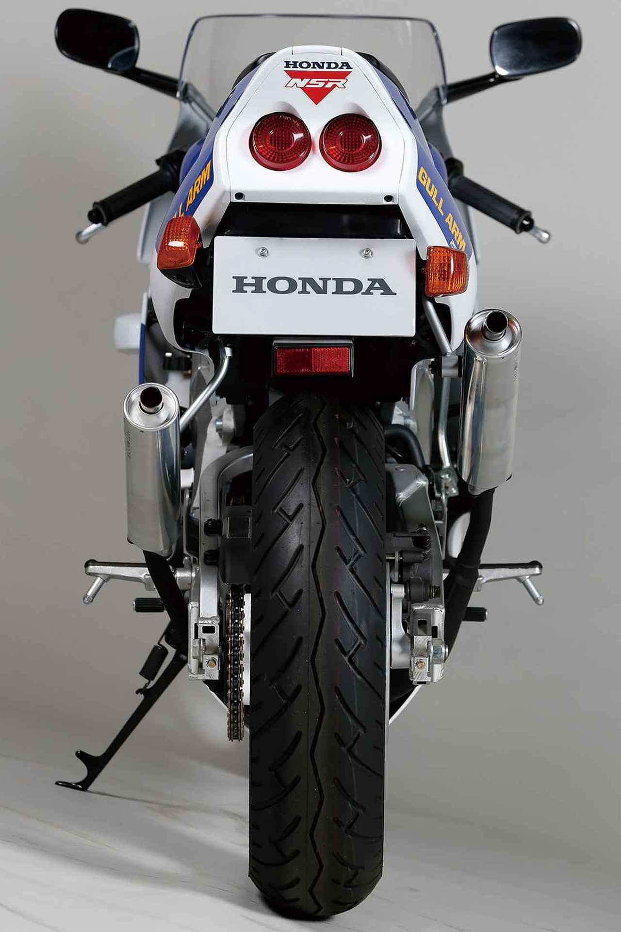 画像2: ホンダ「NSR250R」（MC21・1990年）を解説！ 2ストで初めて鈴鹿4耐を制覇｜上級グレード・SEや当時の製品カタログも掲載