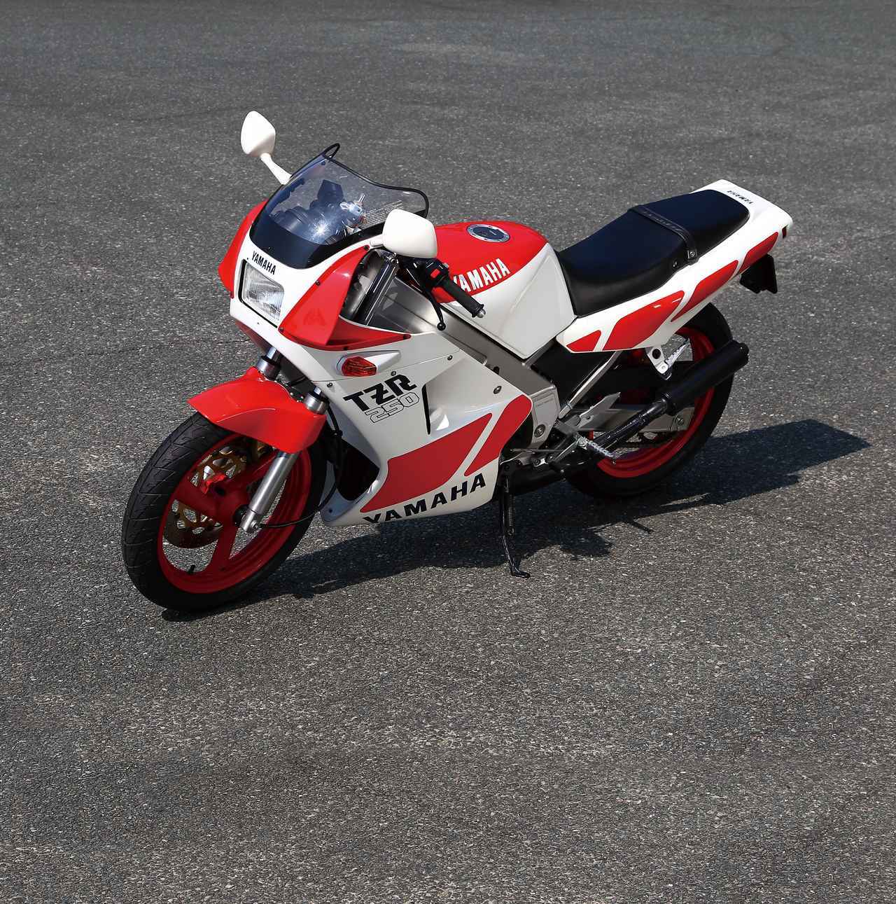 画像: 【YAMAHA TZR-250】ハンドリングのヤマハを体現する2スト・レプリカ第二世代 - webオートバイ