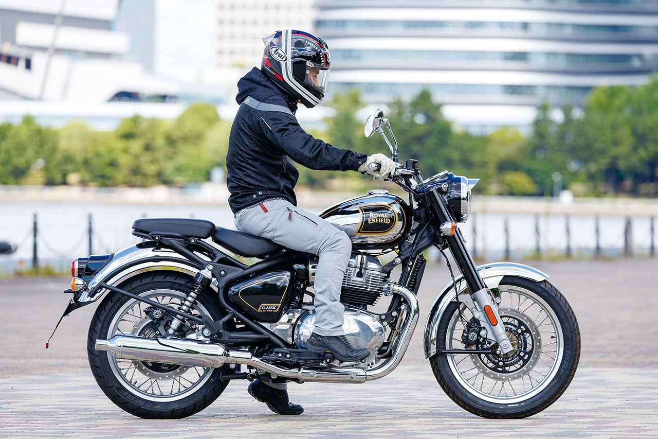 画像1: ロイヤルエンフィールド「クラシック650」ライディングポジション・足つき性