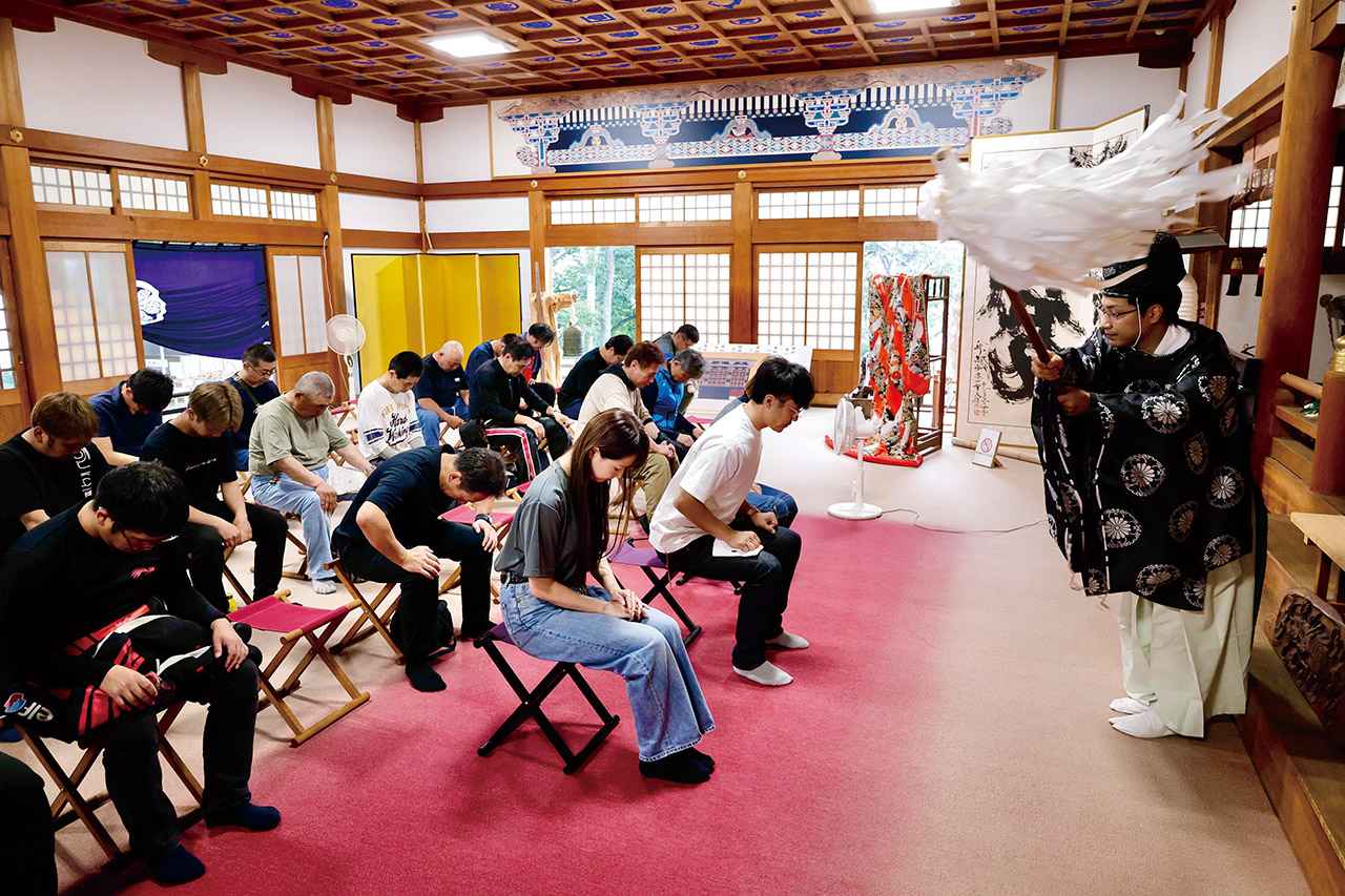 画像: イベントは玉井宮東照宮にて祈願祭からスタート。これだけでも参加する価値あります。