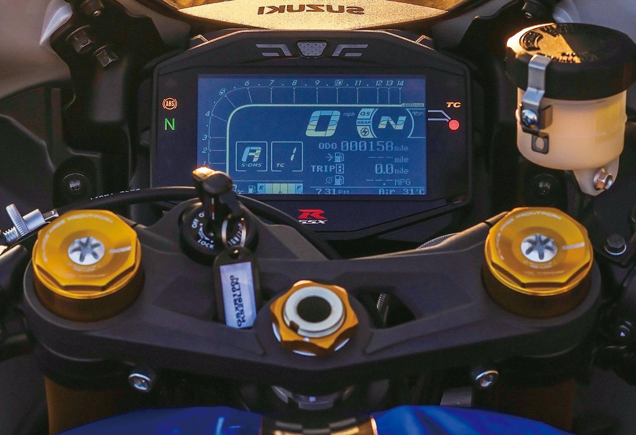 画像: 電子制御システム「S.I.R.S.（スズキインテリジェントライドシステム）」には新たに加速時のフロントリフトを抑えるリフトリミッターが追加された。