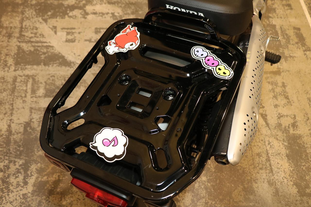 画像9: “黒フェス”にホンダ×クロミのコラボブースが登場！ 松崎しげる仕様のダックス125と“激カワ”すぎるCT125・ハンターカブをお披露目