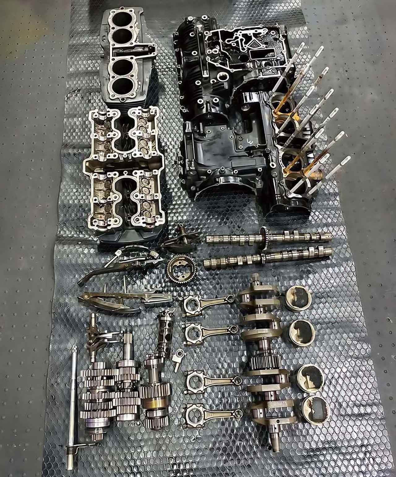 画像9: 入念なレストア作業によって徹底的にネガをつぶす