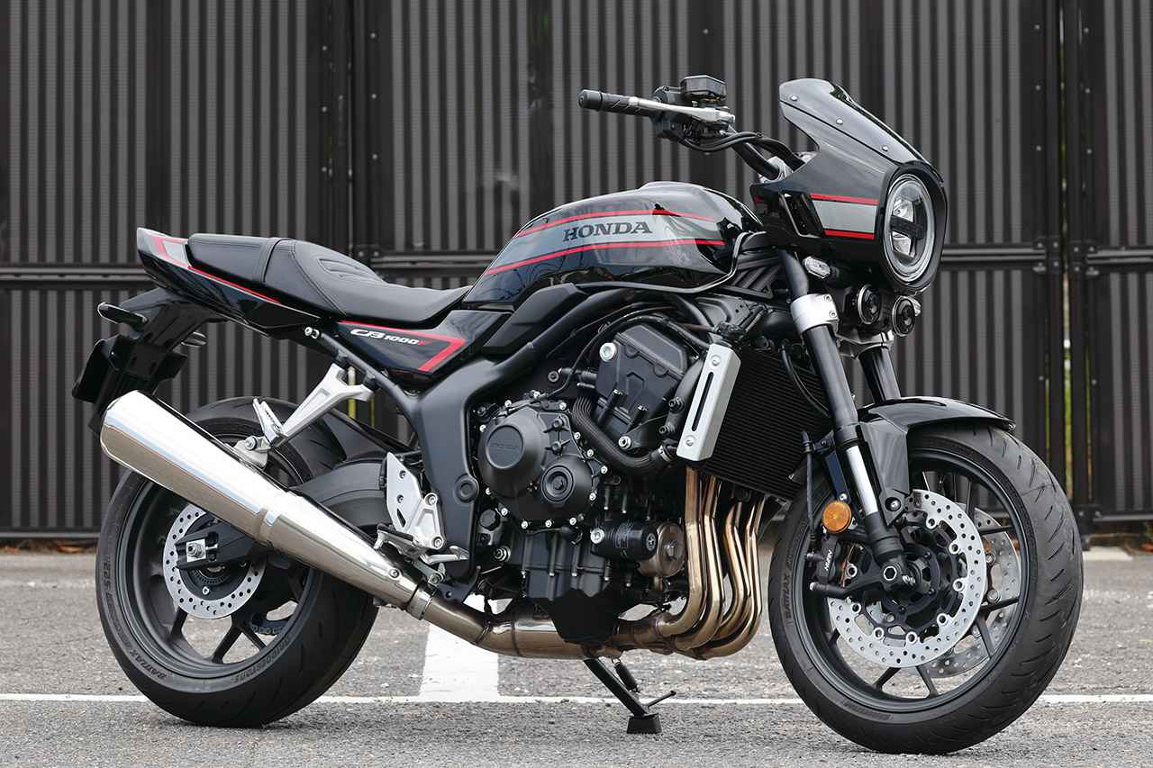 画像1: こちらもSEとあわせて鈴鹿8耐の会場にてはじめて展示されたCB1000Fコンセプトのブラックカラーである。グレーとレッドの大胆なストライプデザインは、CB750Fを彷彿とさせる。