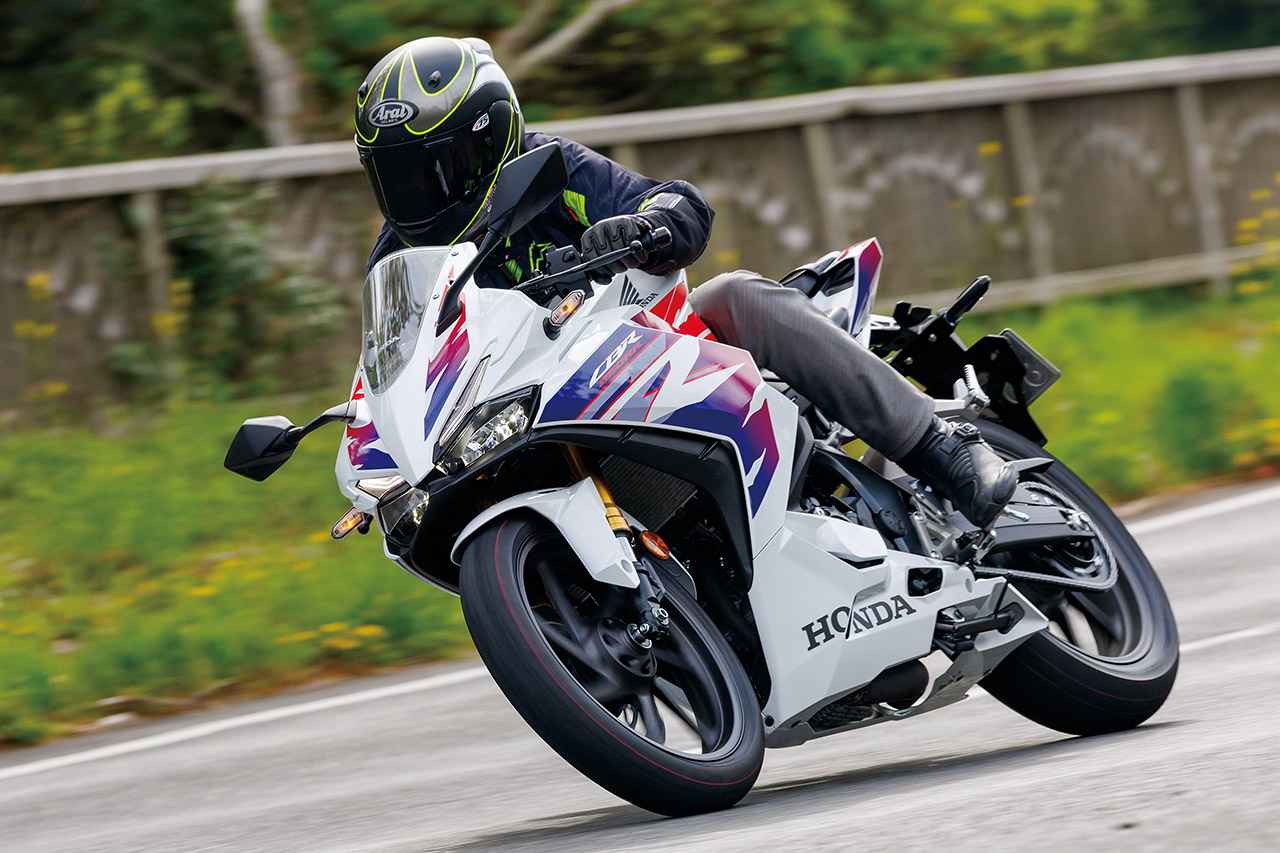 画像: Honda CBR250RR 総排気量：249cc エンジン形式：水冷4ストDOHC4バルブ並列2気筒 シート高：790mm 車両重量：168kg 発売日：2025年3月6日 税込価格：90万2000円～94万500円