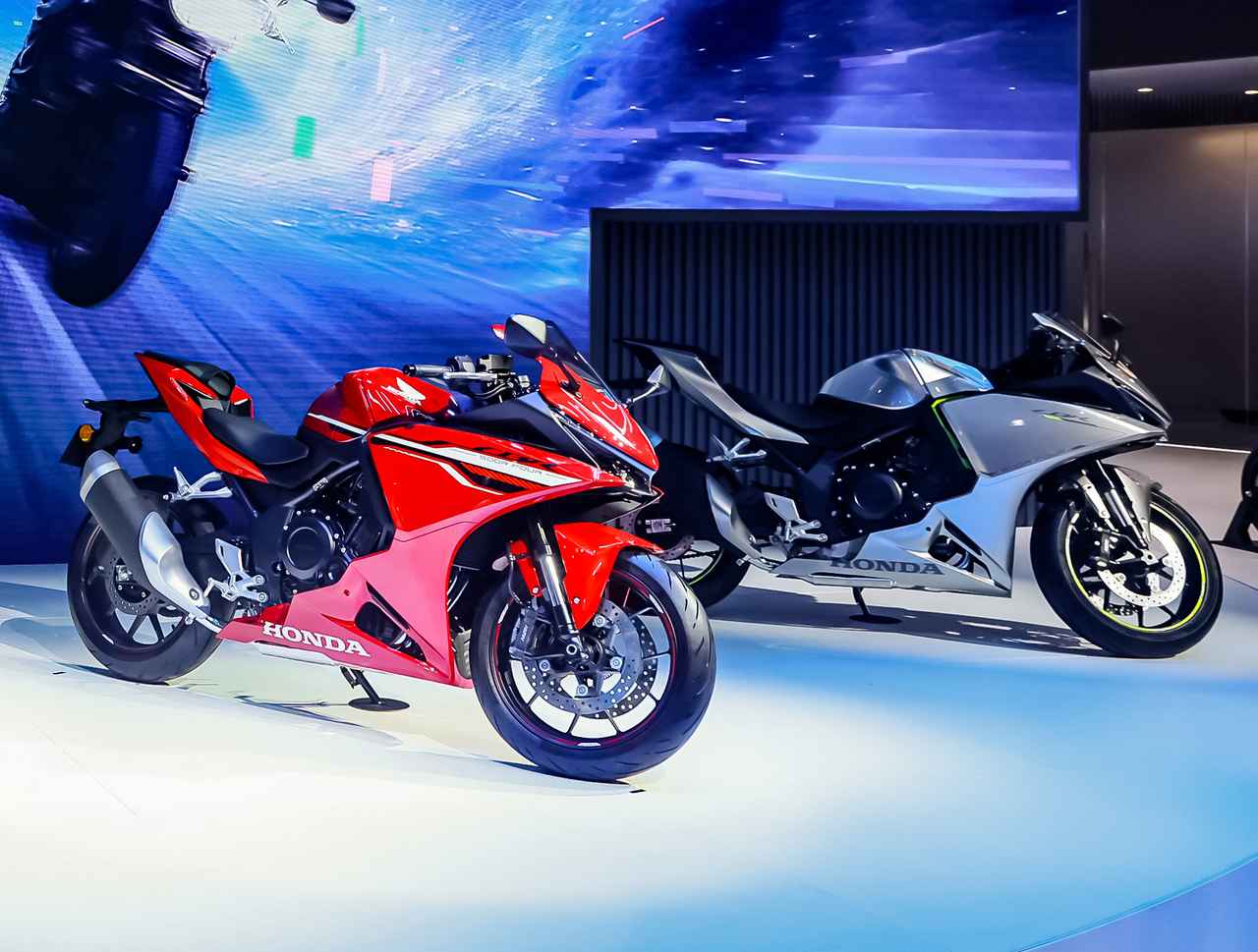 画像: HONDA CBR500R FOUR 2026年モデル