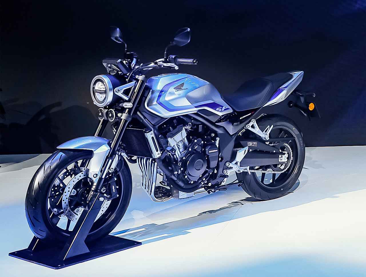 画像: HONDA CB500 Super Four 2026年モデル