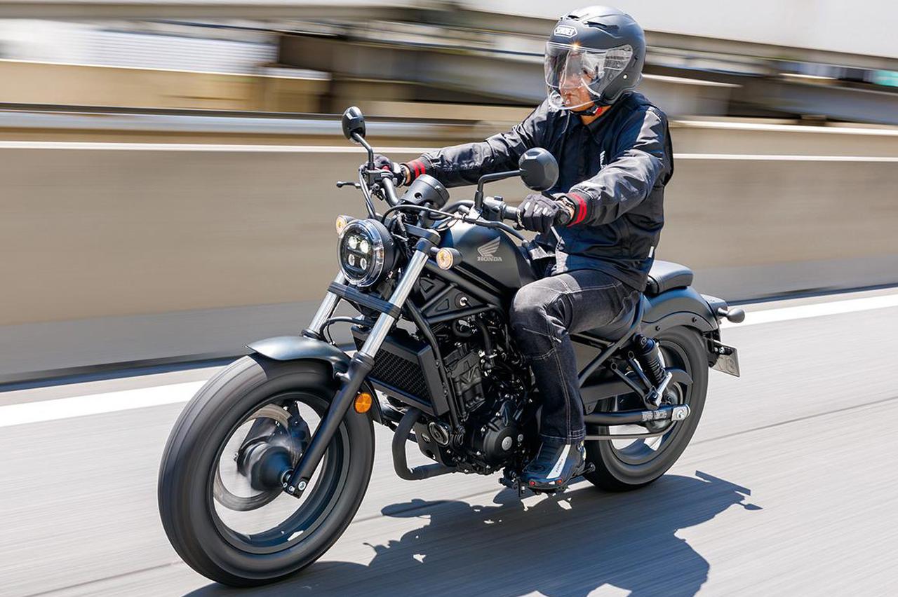 画像: Honda Rebel250/E-Clutch 総排気量：249cc エンジン形式：水冷4ストDOHC4バルブ単気筒 シート高：690mm 車両重量：171kg/174kg（Eクラッチ） 税込価格：63万8000円/69万3000円（Eクラッチ） ※写真は「レブル250 Eクラッチ」