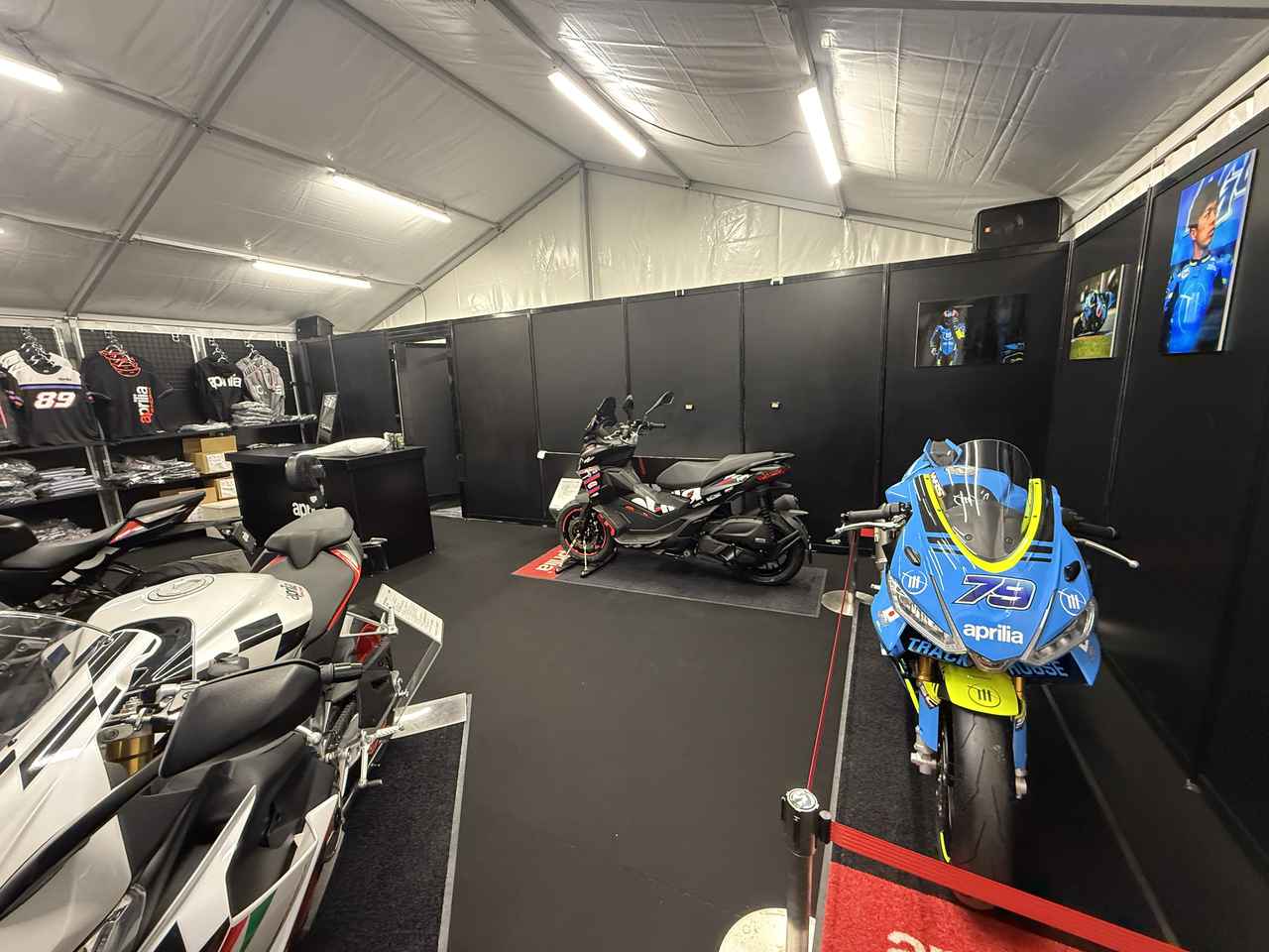 画像12: MotoGP日本グランプリはアプリリアブースでお待ちしています！【葉月美優のバイクライフレポート】