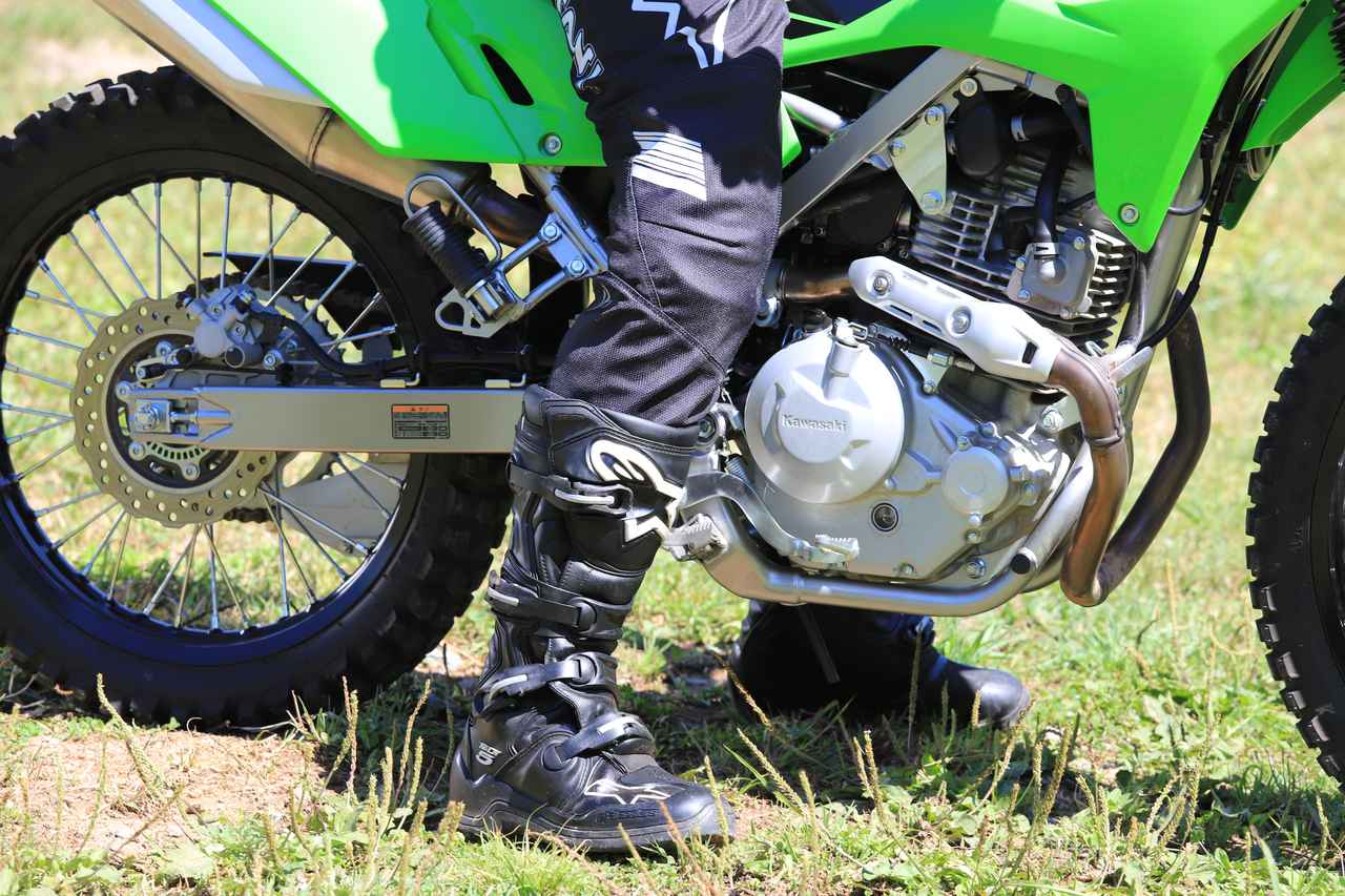 画像2: ライダーの身長174cm・体重60kg