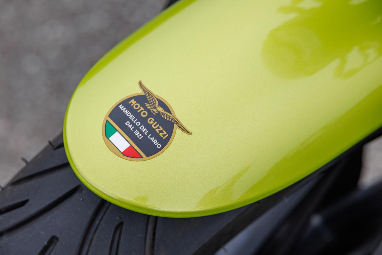 画像: モト・グッツィ「V7 SPORT（2025年型）」の各部装備・ディテールをチェック
