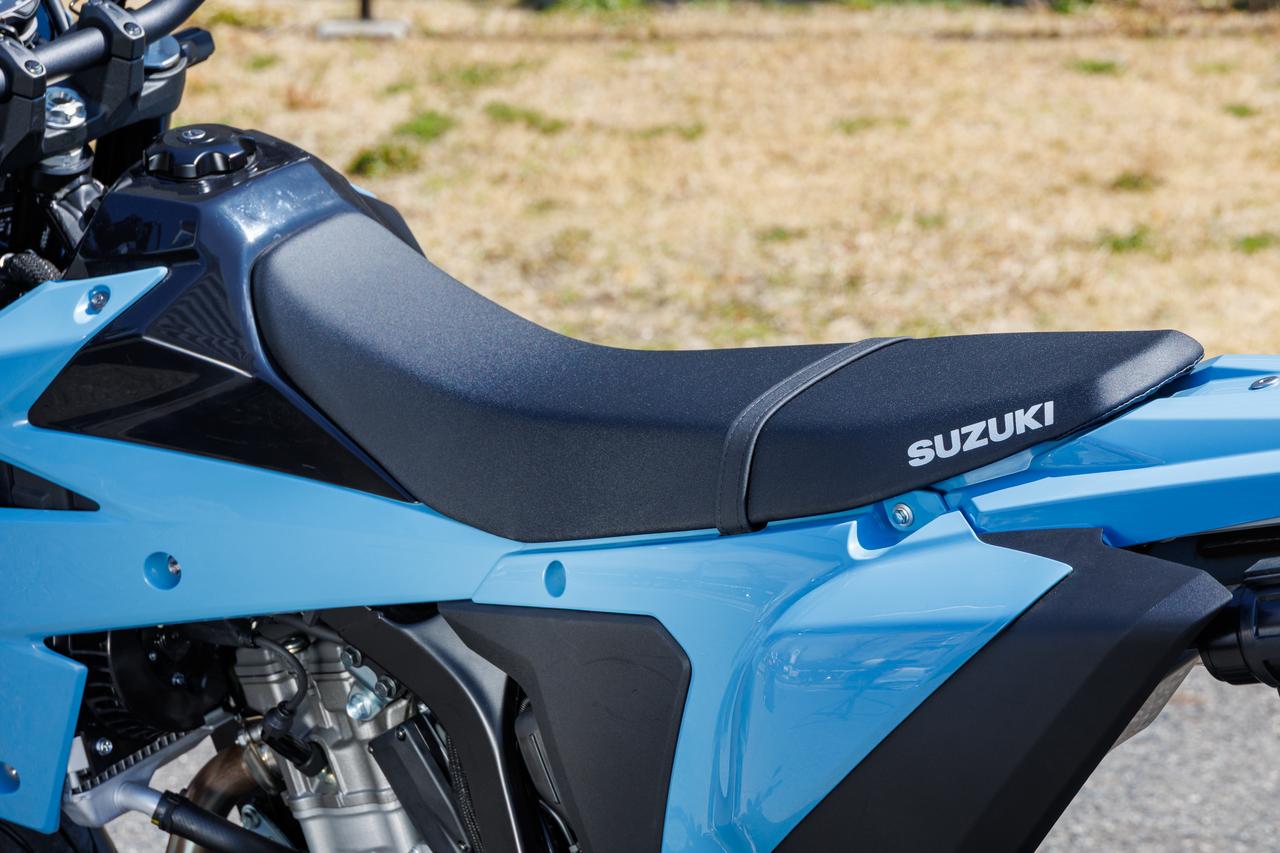 画像4: 【価格・発売日・スペック速報！】スズキ「DR-Z4SM」大注目の本格モタード、いよいよ国内発売！ 気になる詳細を徹底解説！