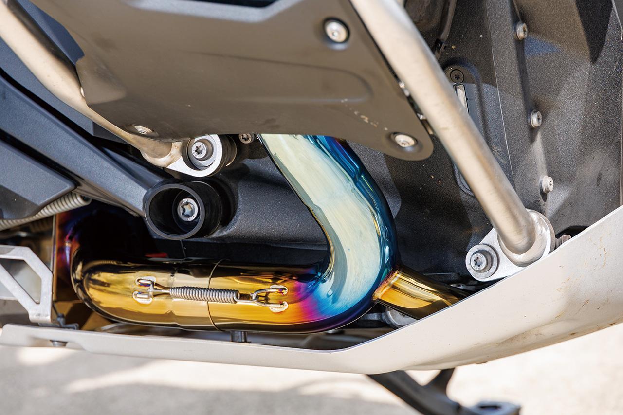 画像1: REAL SPEC BMW R 1300 GS Adventure用フルチタンエキゾースト 価格:10月後半にアールズギアwebにて発表 カラー:チタンポリッシュ・チタンドラッグブルー 適応車種:R 1300 GS Adventure・R 1300 GS/スポーツ/ツーリング(2023年型〜) 販売元: アールズギア