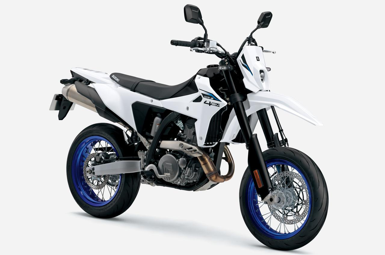 画像: SUZUKI DR-Z4SM 2026年モデル 総排気量：398cc エンジン形式：水冷4ストDOHC4バルブ単気筒 シート高：890mm 車両重量：154kg 発売日：2025年10月8日（水） 税込価格：119万9000円