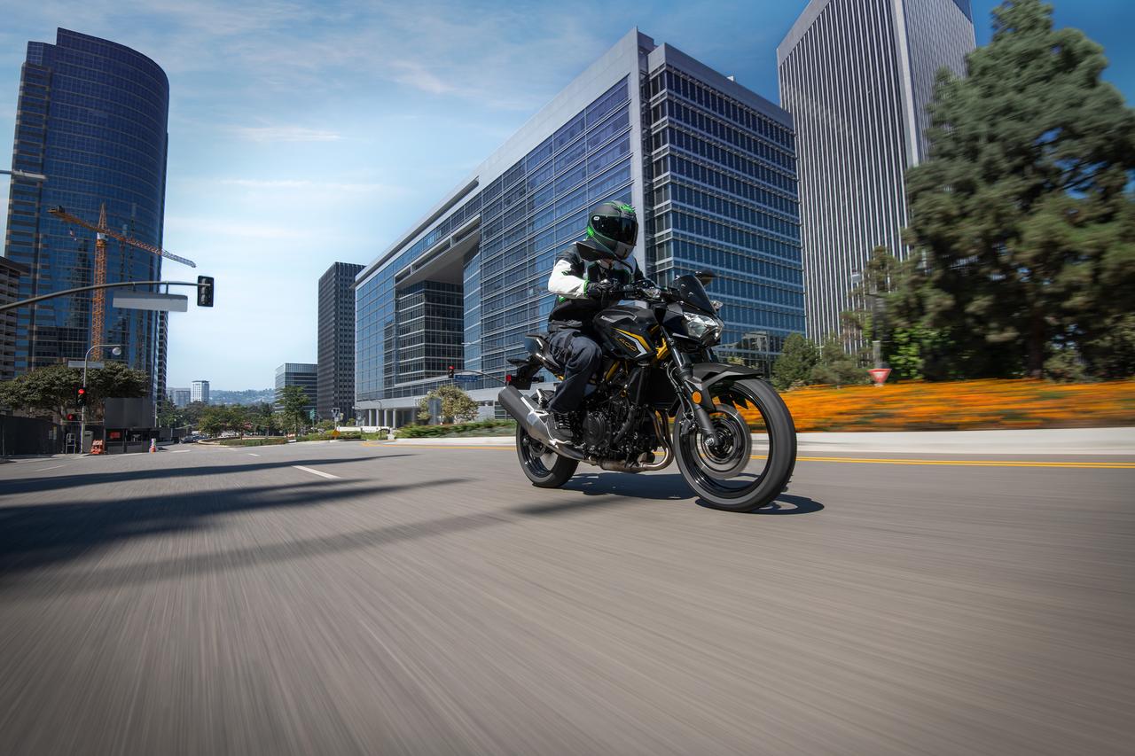 画像 : 7番目の画像 - 【写真8枚】カワサキ「Z400」2026年モデル - webオートバイ
