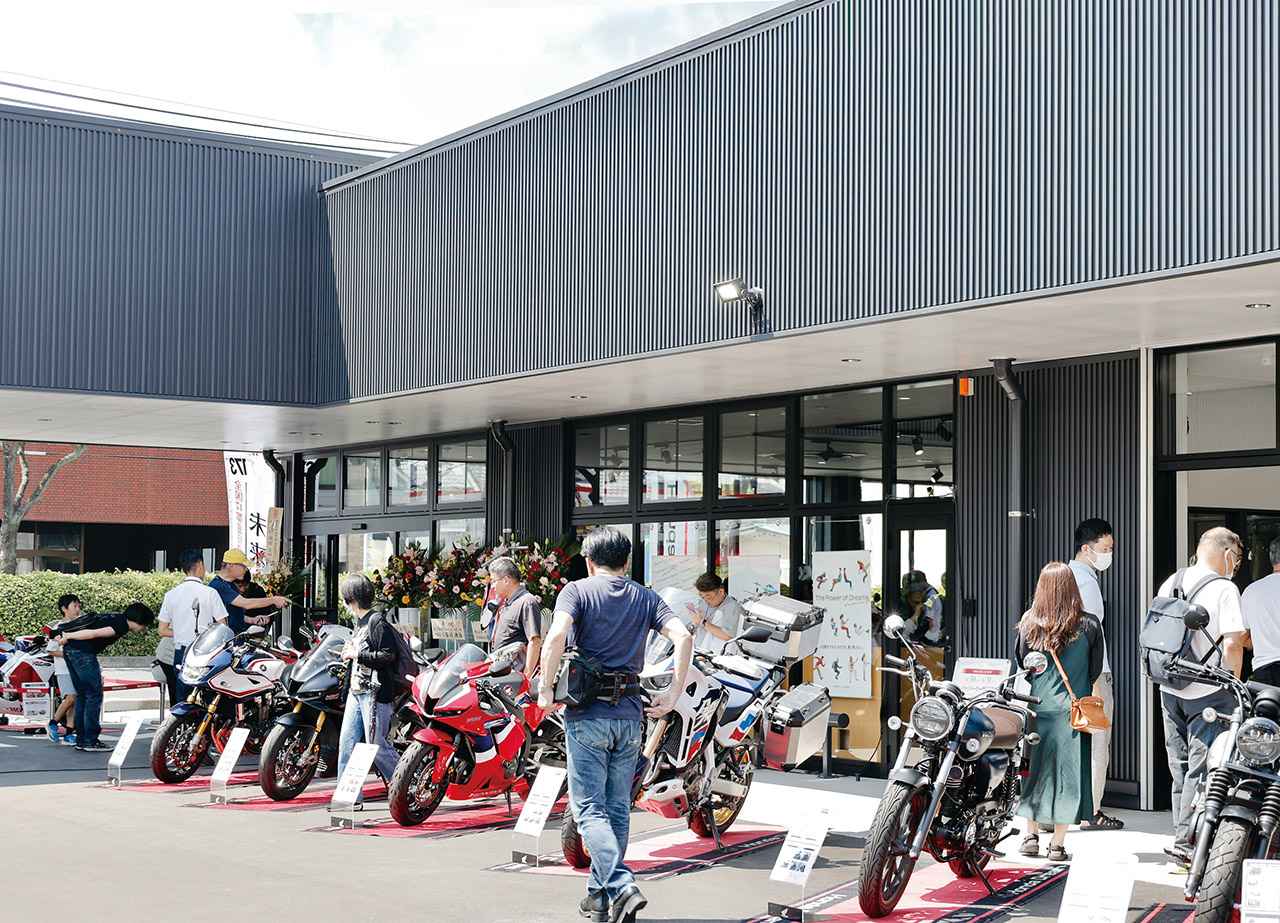 画像1: Honda Dream広島がリニューアル!オープンイベントでは美しすぎるホンダ・NRを展示&エンジン始動イベントも