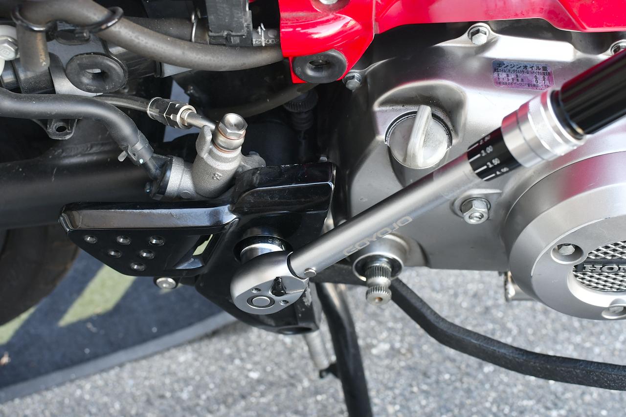 画像2: Rピボットカバーを付けたり車体を起こしたり