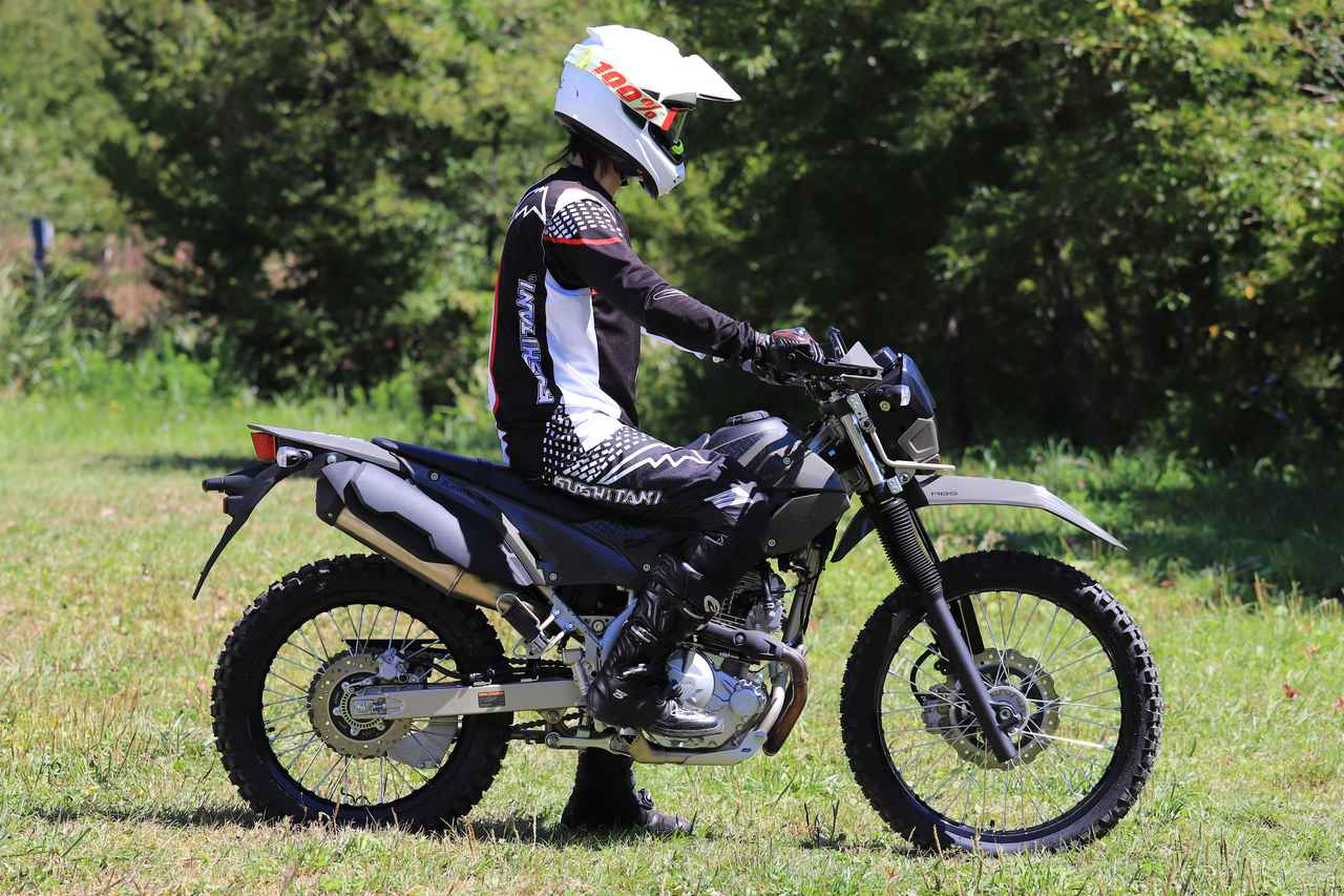 画像: ▲ライダーの身長174cm・体重60kg