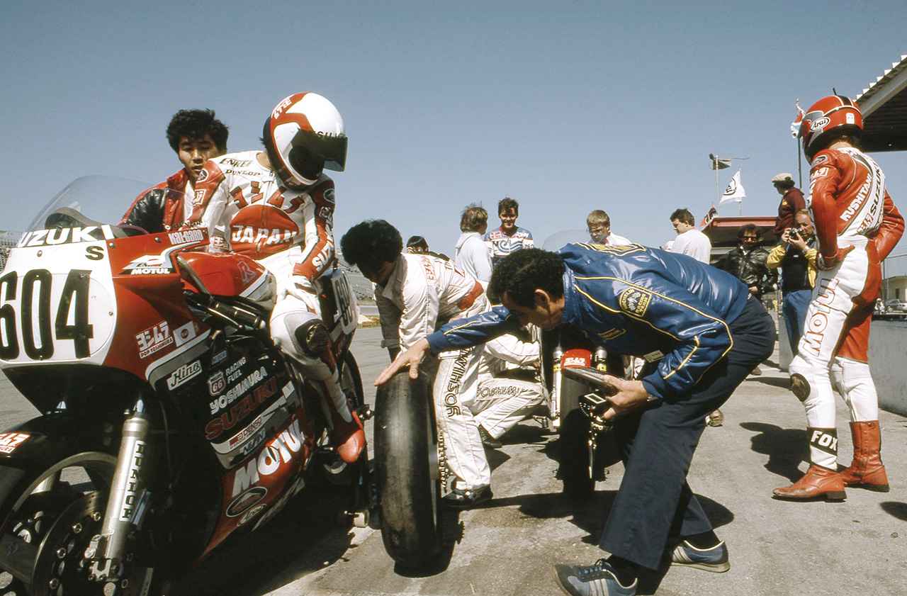 画像: ▲1986年、デイトナにケビン・シュワンツ、ウェイン・レイニーとともにGSX-R750で出場した辻本氏。
