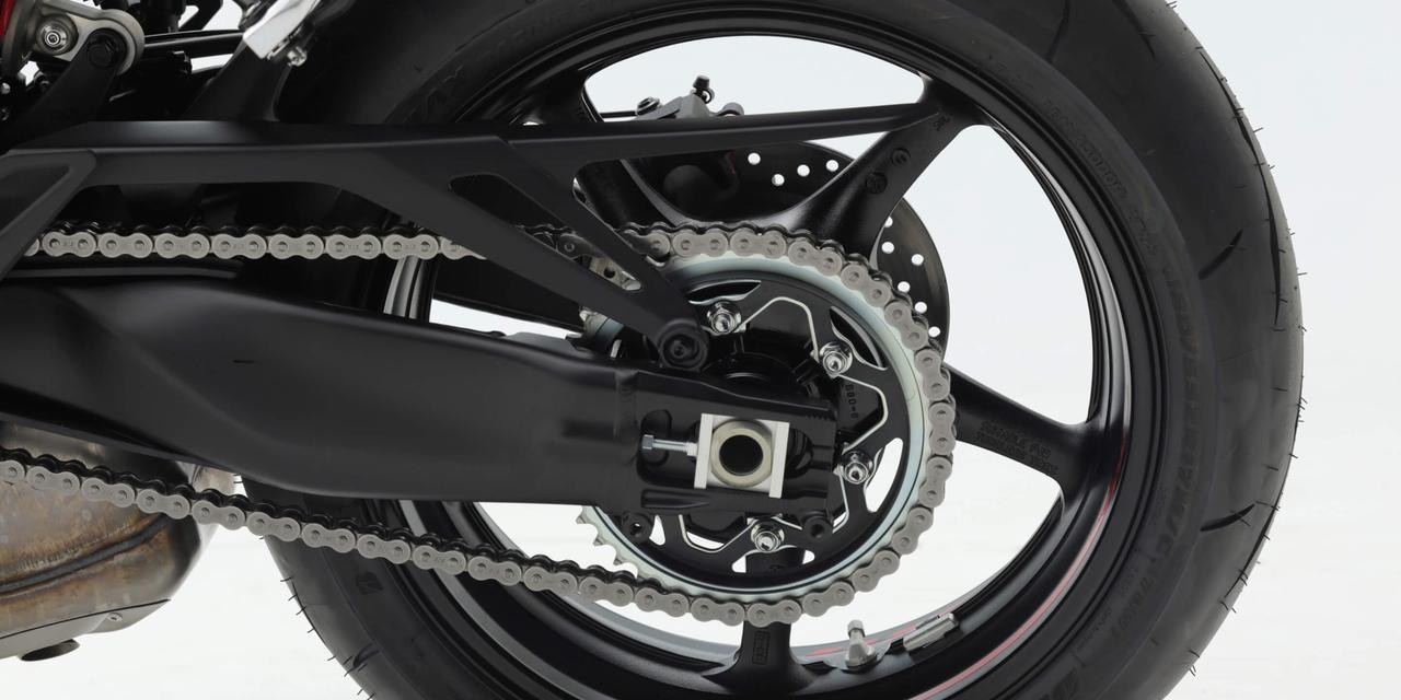 画像 : 29番目の画像 - 【写真36枚】ヤマハ「YZF-R9 ABS」 - webオートバイ