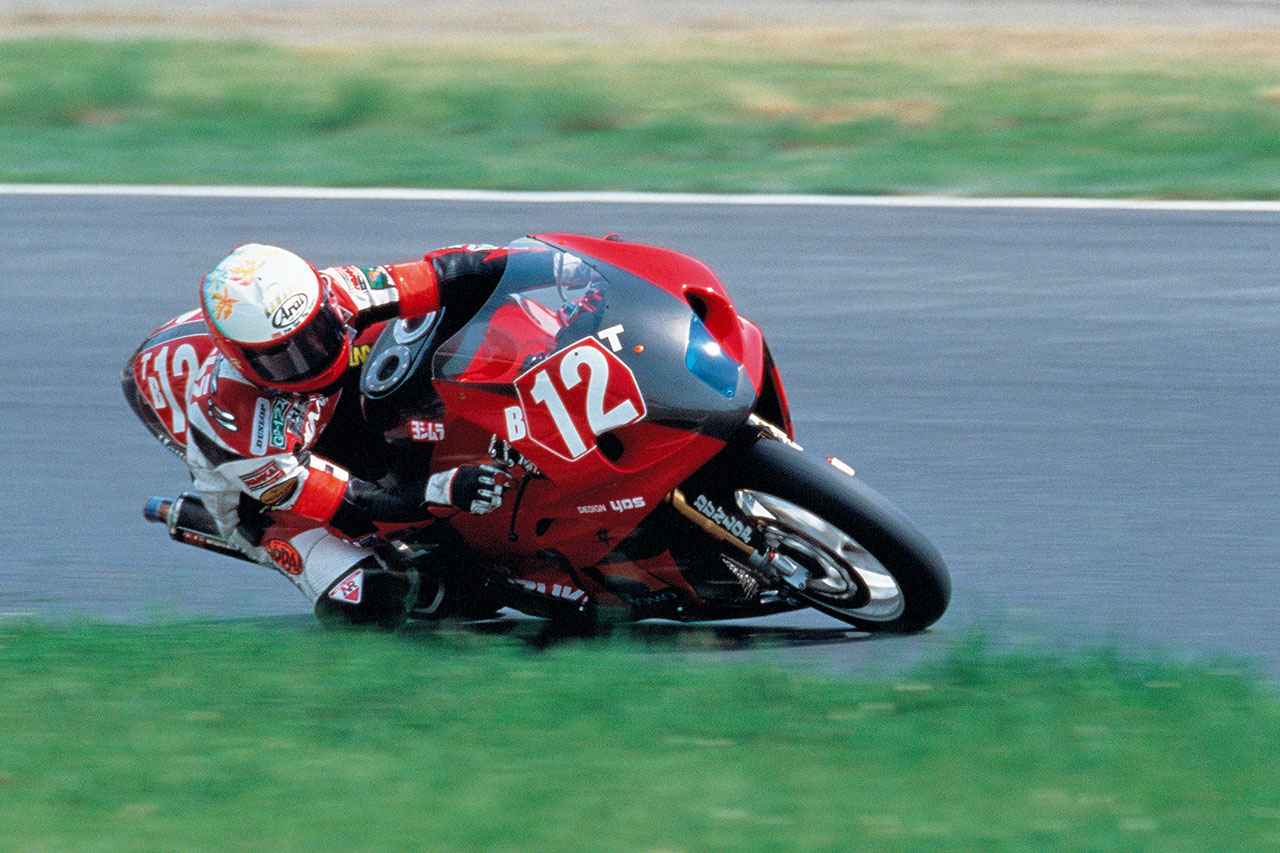 画像: ▲GSX-R1300 Hayabusa(1999年~) 発売されたばかりのGSX1300RハヤブサをベースにXフォーミュラクラスのレーサーを開発。2001年からはGSX-R1000がベース車となり、「隼X-1R」は役割を終えた。