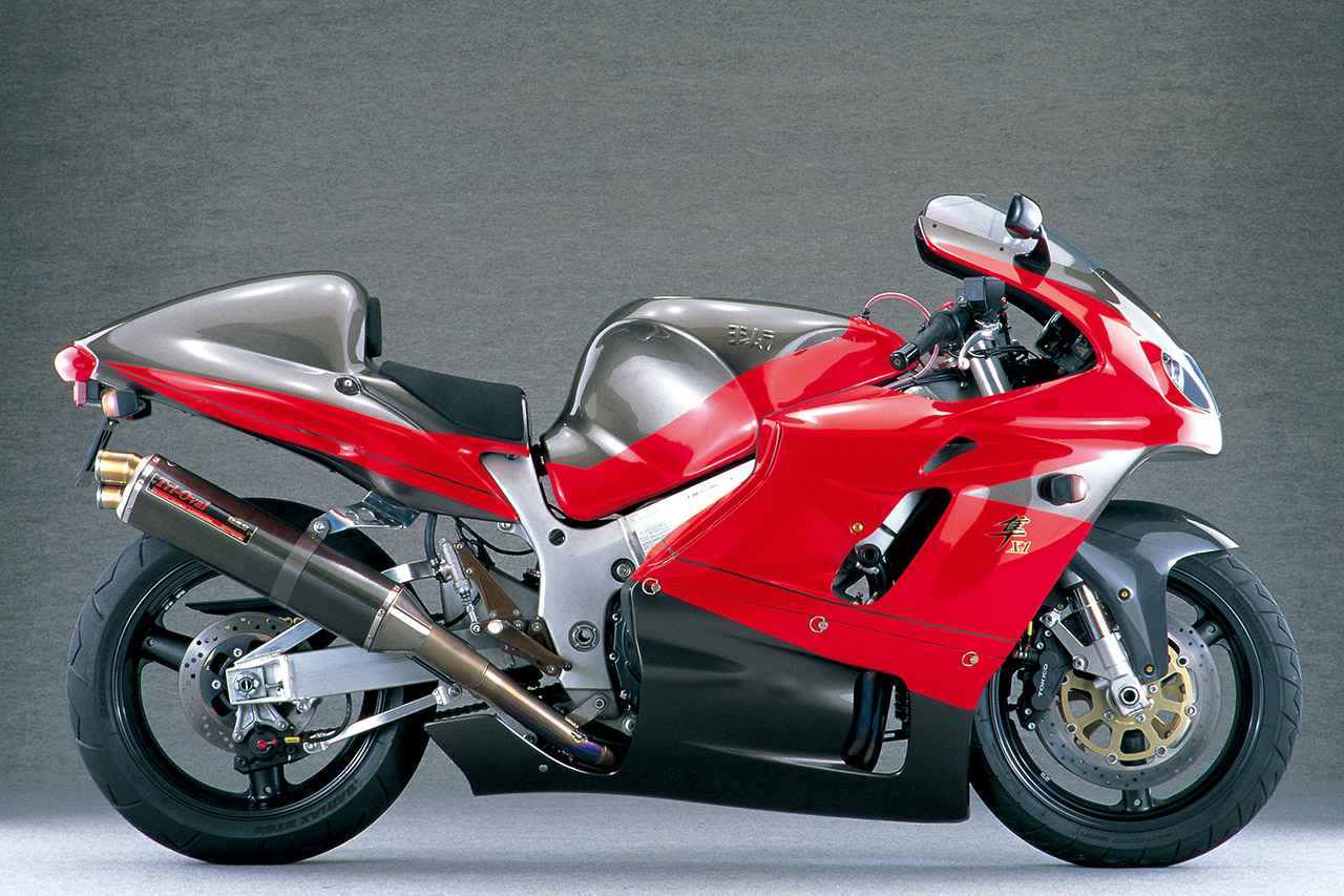 画像: XフォーミュラをGSX1300Rハヤブサを基に作り上げたレーサーで戦うことで得られた技術を、ユーザーに反映させるとの考えから生まれたスペシャルマシンがヨシムラハヤブサX―1。外装を自社製に換装、エンジンをチューンアップ、前後ショックをリセッティングするなどのメニューが盛り込まれている。上記車両はプロトタイプだが、オプションのクロスミッションを装着する以外は量産型とほぼ同じである。