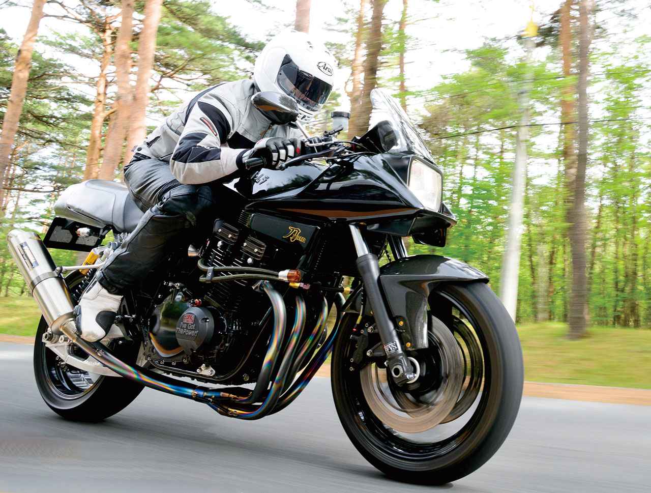 画像 : 1番目の画像 - 【写真18枚】ヨシムラ「KATANA1135R」 - webオートバイ