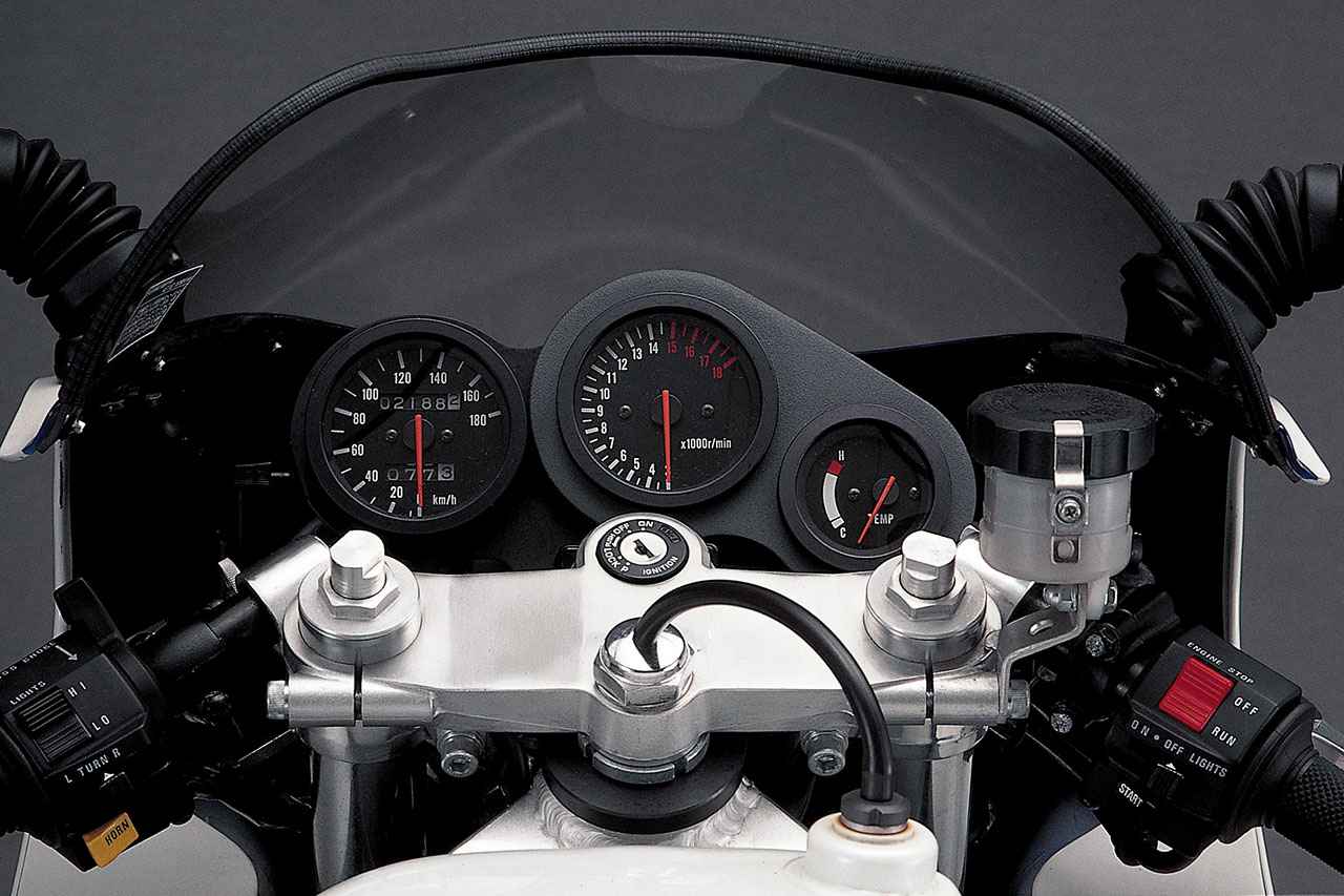 画像 : 6番目の画像 - 【写真18枚】スズキ「GSX-R400（GK73A）」 - webオートバイ