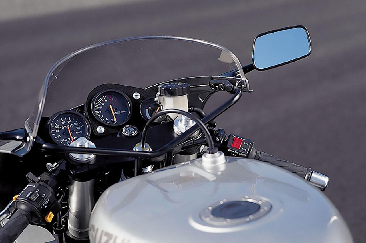 画像 : 6番目の画像 - 【写真16枚】スズキ「GSX-R400R（GK76A）」（1990年） - webオートバイ