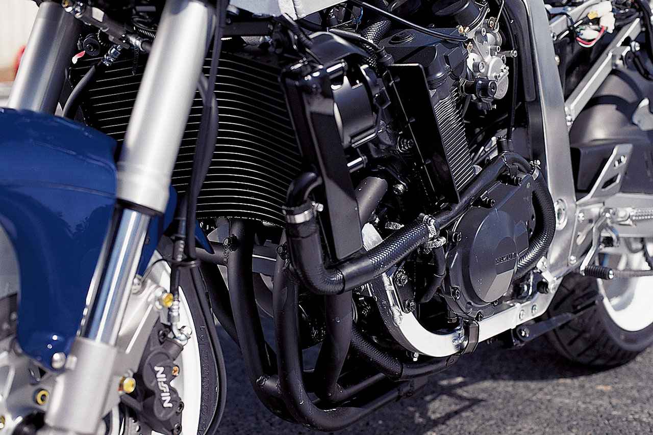 画像 : 8番目の画像 - 【写真16枚】スズキ「GSX-R400R（GK76A）」（1990年） - webオートバイ