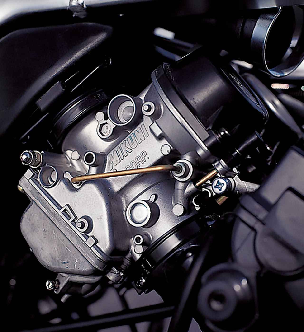 画像 : 10番目の画像 - 【写真16枚】スズキ「GSX-R400R（GK76A）」（1990年） - webオートバイ