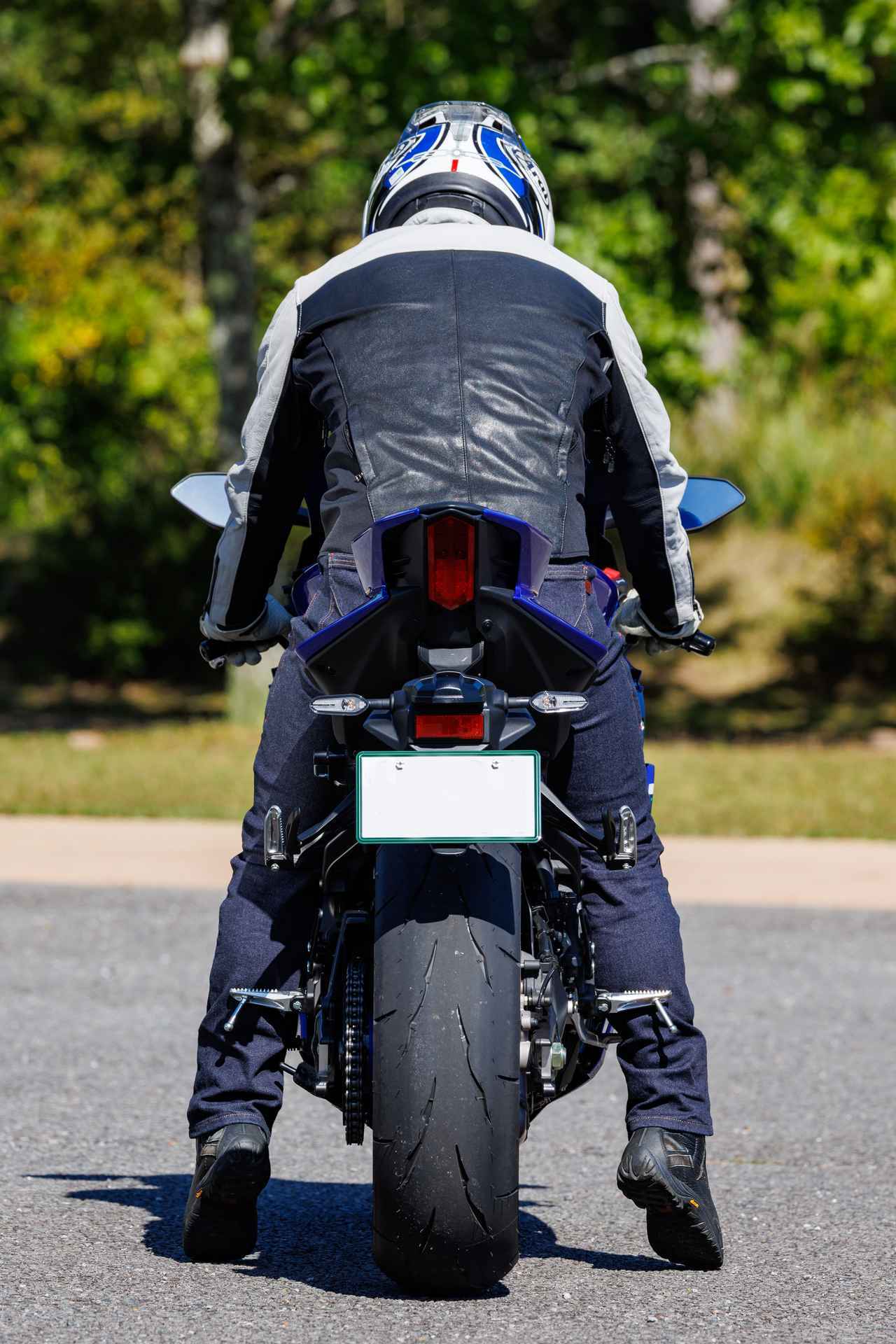 画像2: ヤマハ「YZF-R9 ABS」ライディングポジション・足つき性