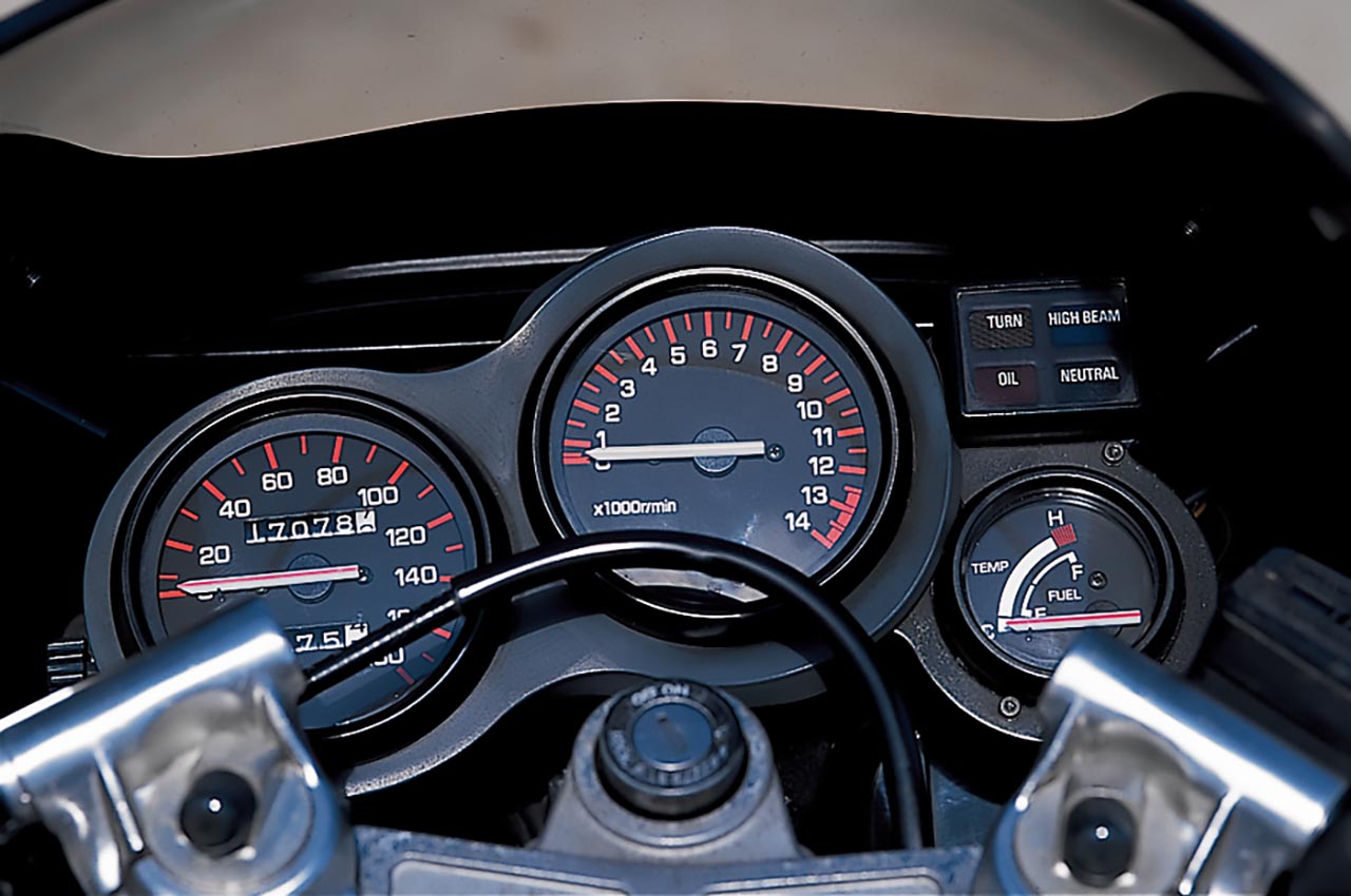 画像 : 8番目の画像 - 【写真18枚】ヤマハ「FZ400R（46X）」（1984年） - webオートバイ