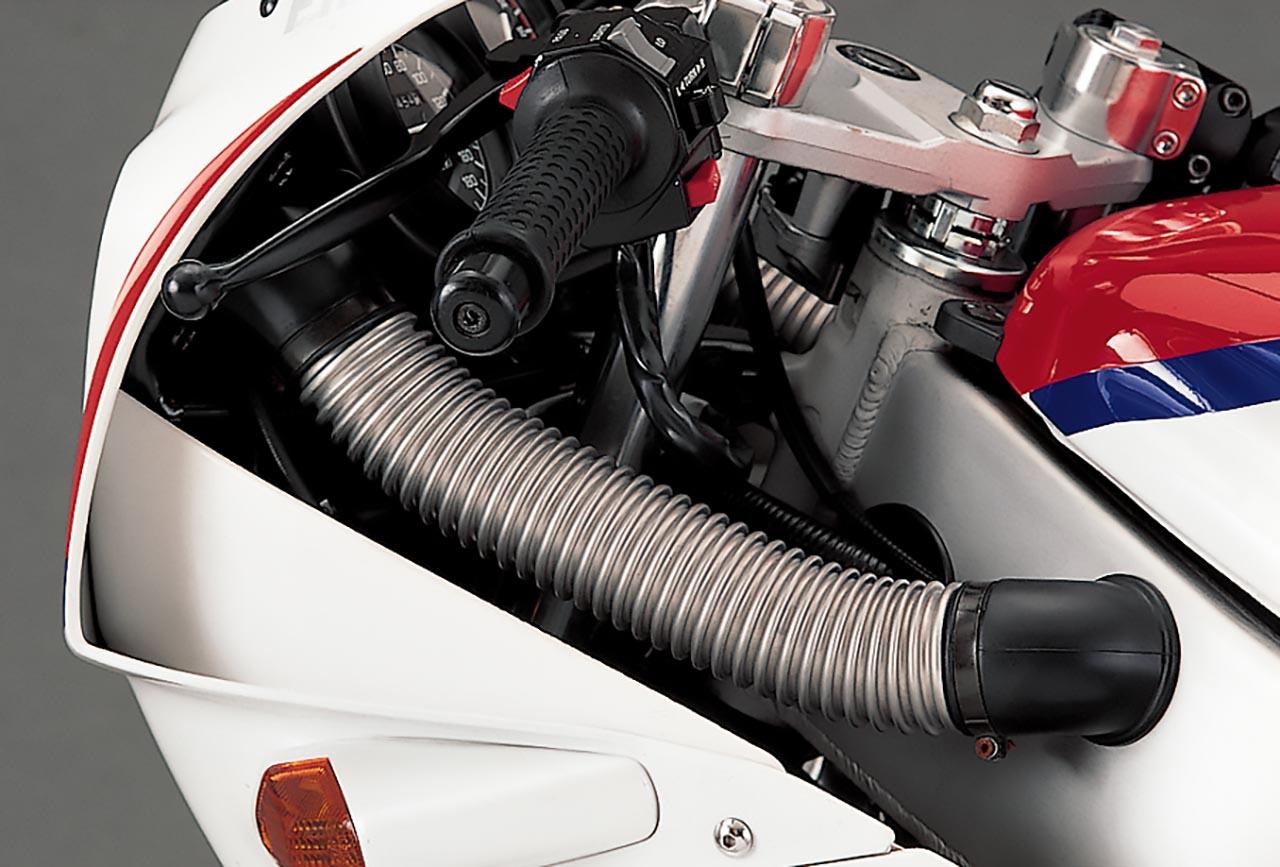 画像 : 10番目の画像 - 【写真21枚】ヤマハ「FZR400（1WG）」 - webオートバイ