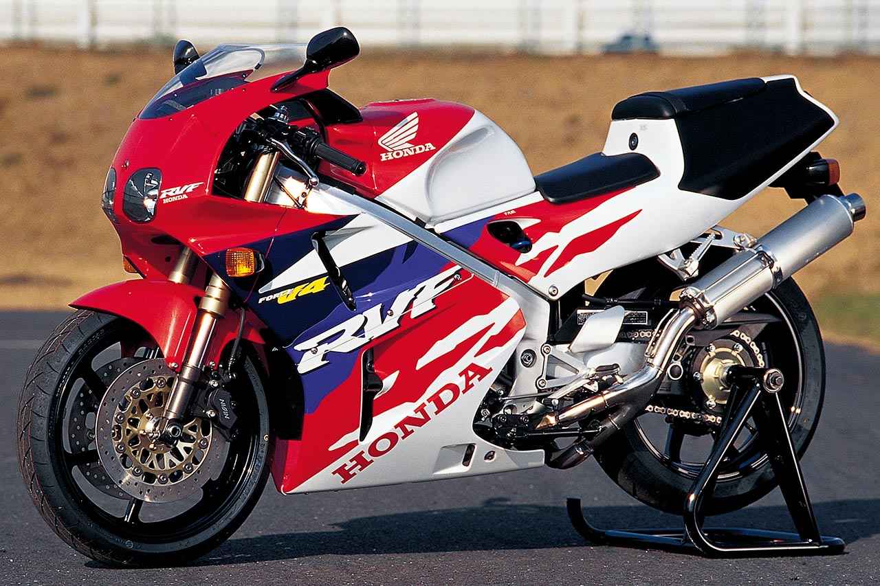 画像: Honda RVF 1994年 総排気量:399cc エンジン形式:水冷4ストDOHC4バルブV型4気筒 シート高:765mm 車両重量:183kg 発売当時価格:78万円