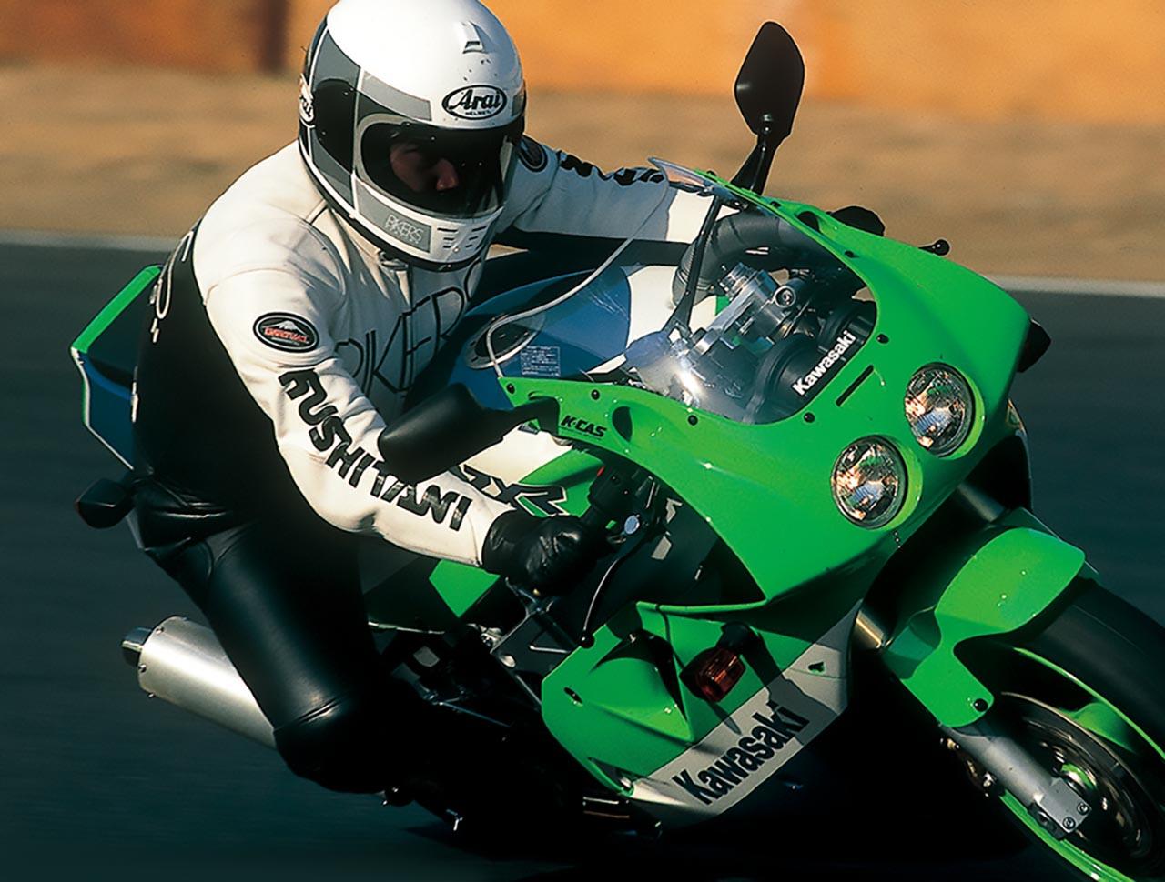 嬪ページ ZX-10(ZX1000B)-since1988- - バイクの系譜