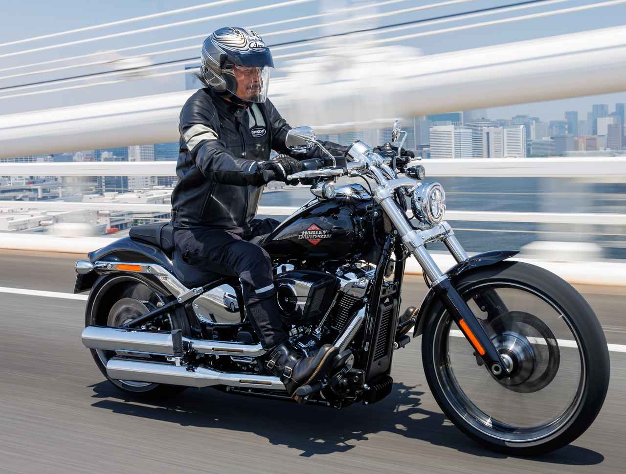 レビュー】ハーレーダビッドソン「ブレイクアウト」インプレ｜群を抜く