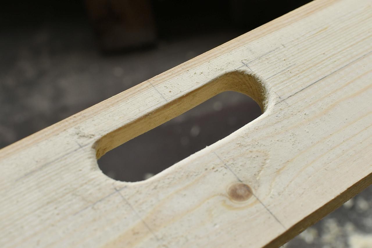 画像8: 持ち手の穴を開けよう