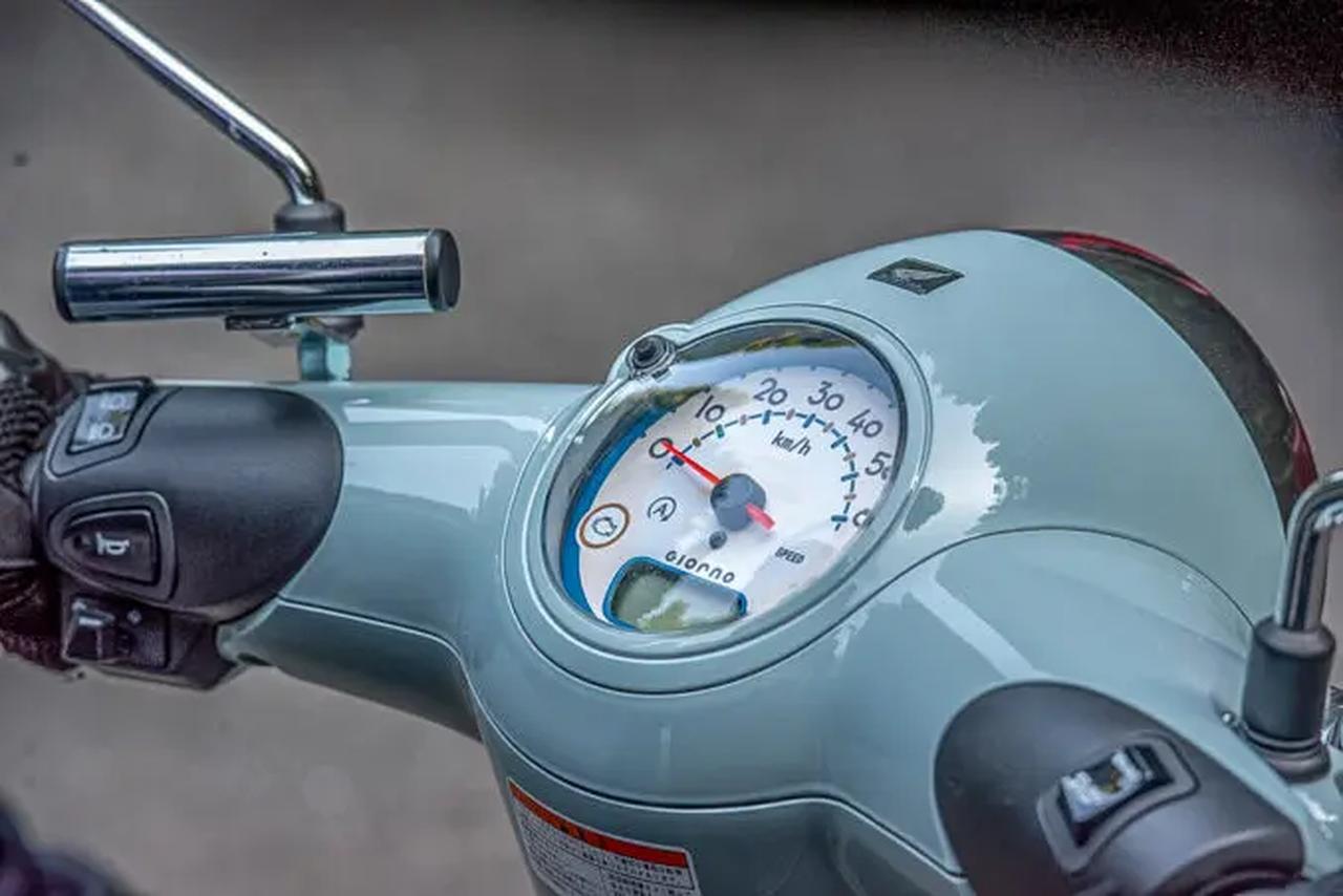 画像1: 原付初心者に知って欲しいルール！ 二段階右折のやり方はとても重要【Safety】