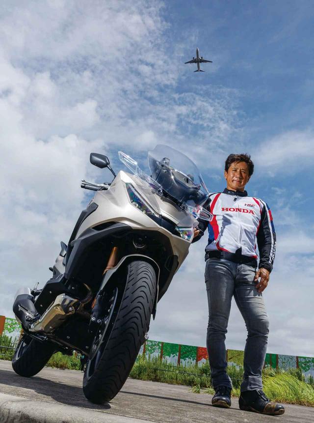 画像: 伊藤真一（いとうしんいち） 1966年、宮城県生まれ。1988年、国際A級に昇格と同時にHRC ワークスチームに抜擢される。以降、世界ロードレースGP（MotoGP）、全日本ロードレース選手権、鈴鹿8耐で長年活躍。2025年は監督として「Astemo Pro Honda SI Racing」を率いて、全日本ロードレース選手権に参戦した。