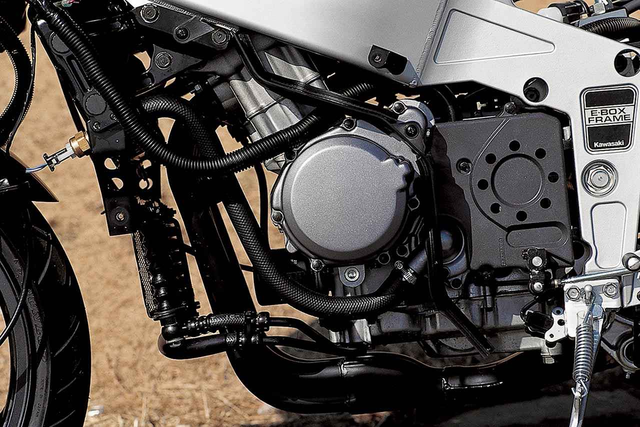 画像 : 9番目の画像 - 【写真14枚】カワサキ「ZXR400（ZX400H）」（1989年） - webオートバイ