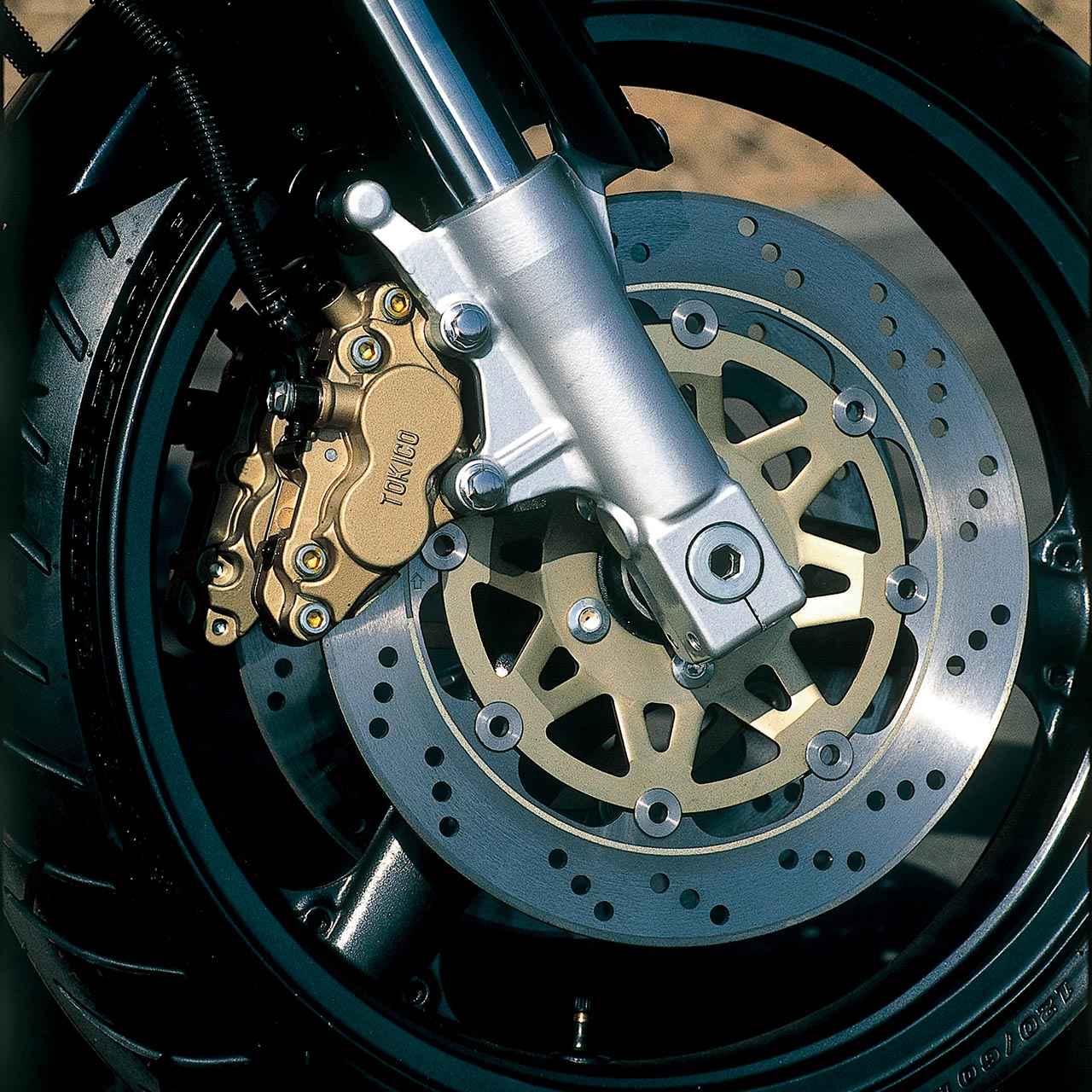 画像 : 11番目の画像 - 【写真14枚】カワサキ「ZXR400（ZX400H）」（1989年） - webオートバイ