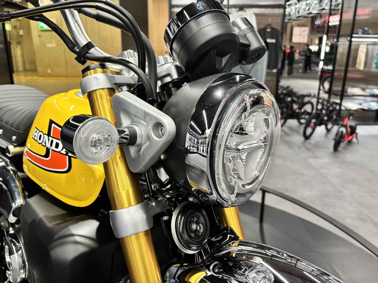 画像1: ▶フロント